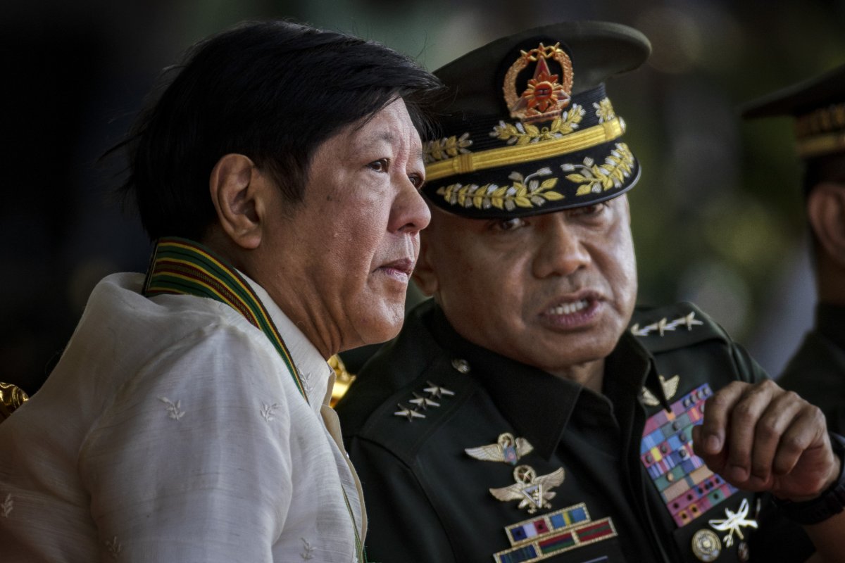 Marcos Speaks With General Romeo Brawner 