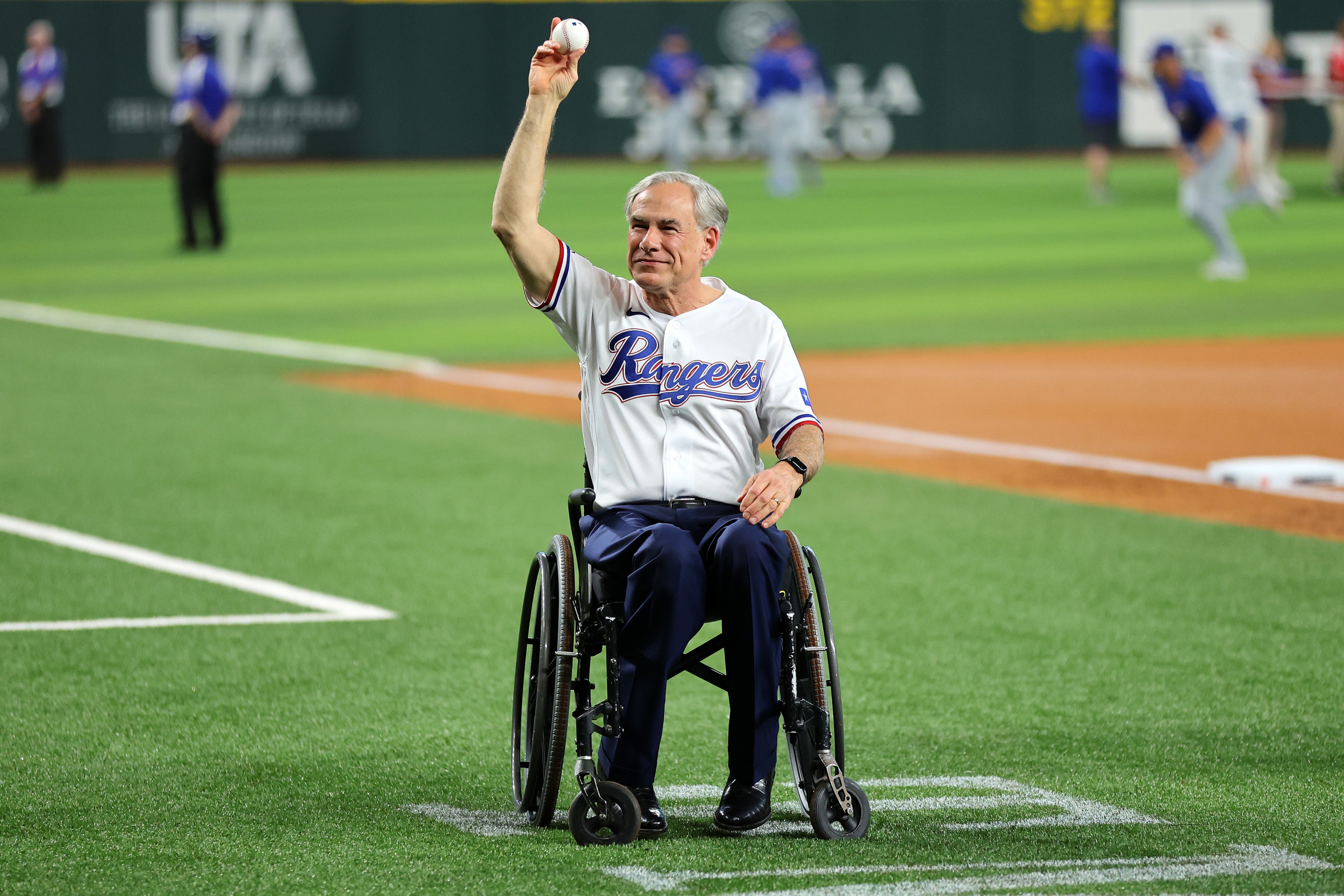 Greg Abbott Changing Texas Law Could 'Cripple' Border County - Vimarsana News
