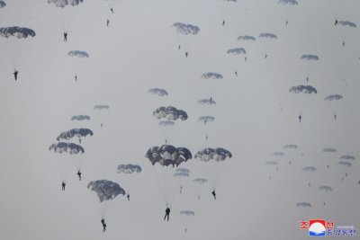 North Korean Paratroopers Injured In Military Exercise