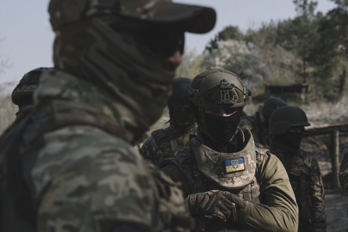 Ukrainian troops training in April 2024