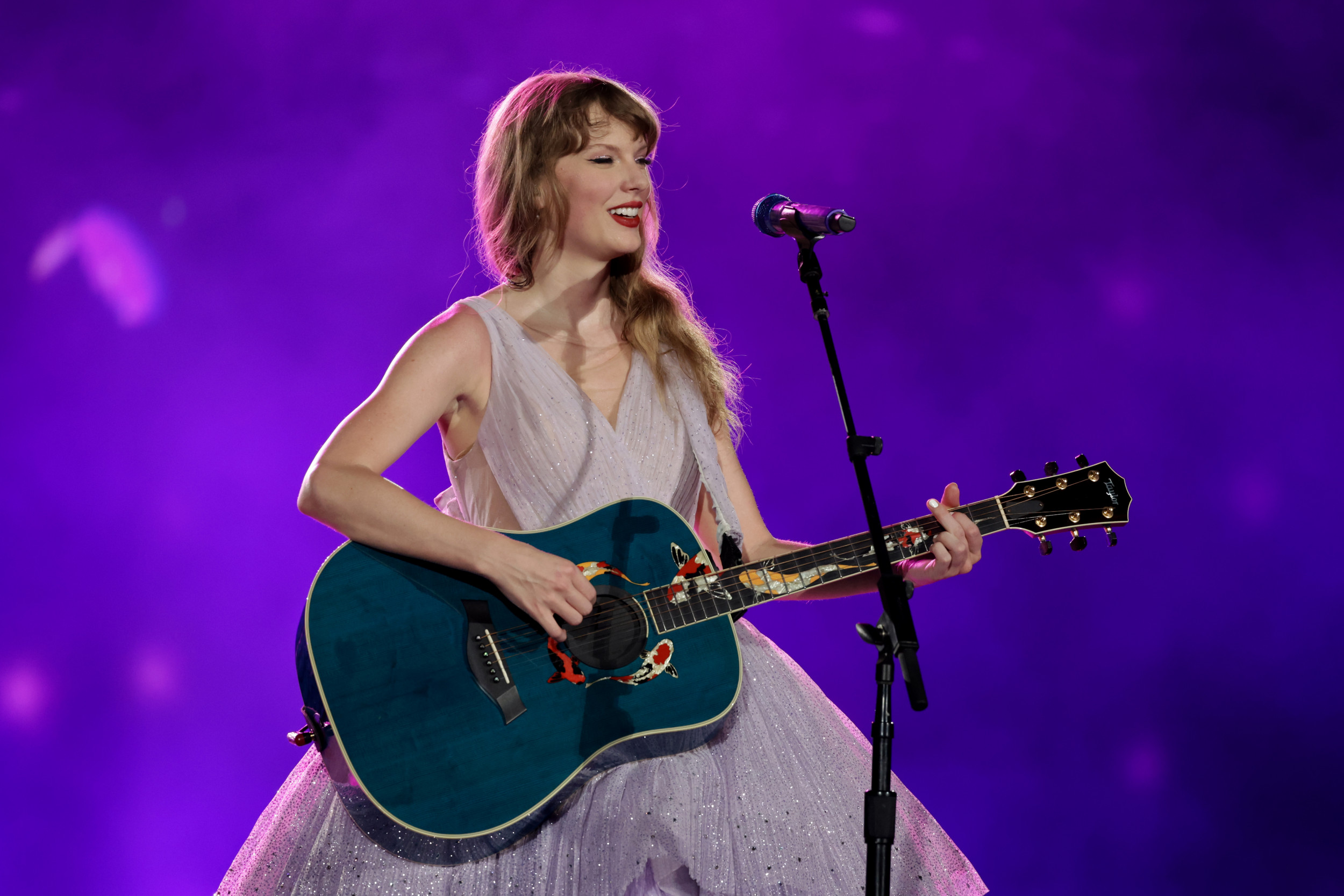 Toddlers' Adorable Taylor Swift Concert Commentary Melts Hearts