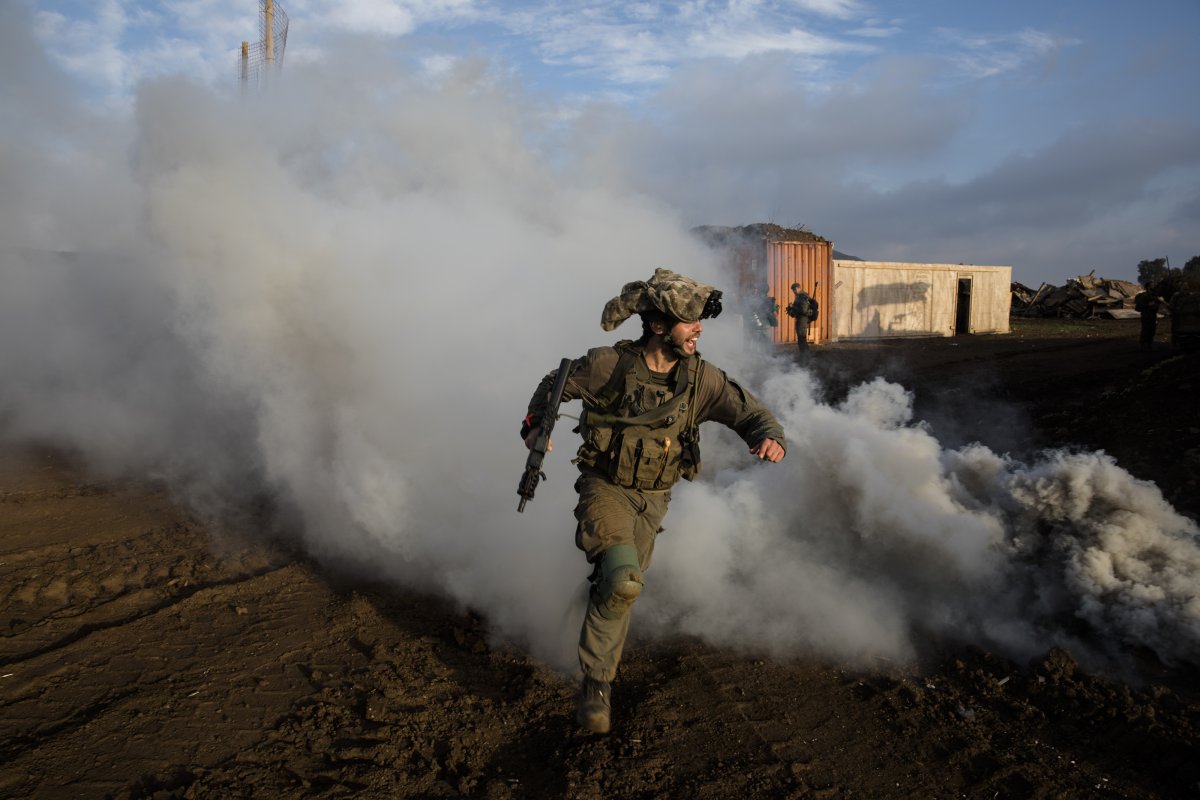 Israel, soldier, trains, for, Syria, Lebanon, war