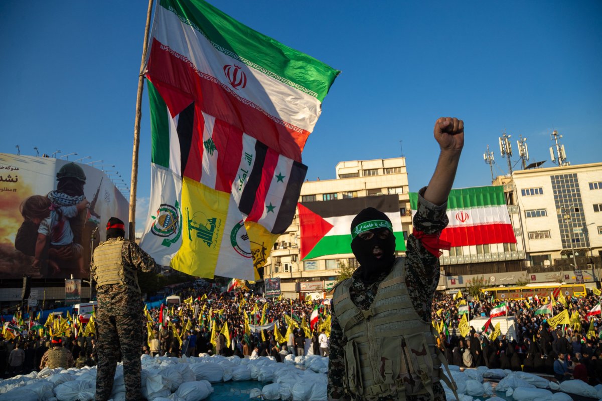Iranians, wave, Resistance, Axis, flags, at, rally
