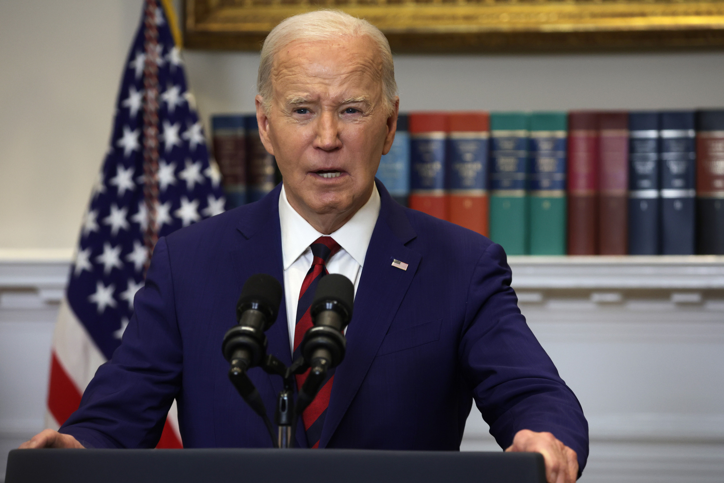 Joe Biden gains ground on Donald Trump in critical swing states