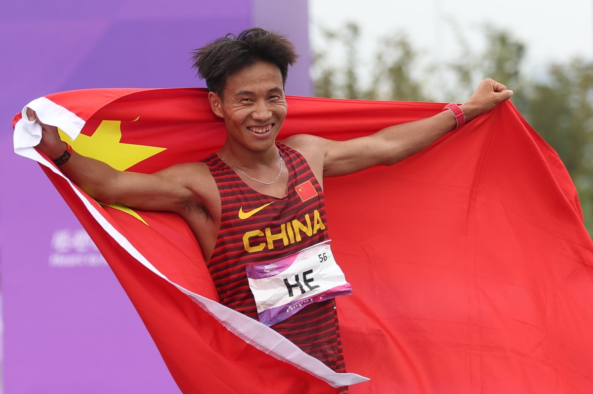 He Jie Celebrates Victory at Asian Games