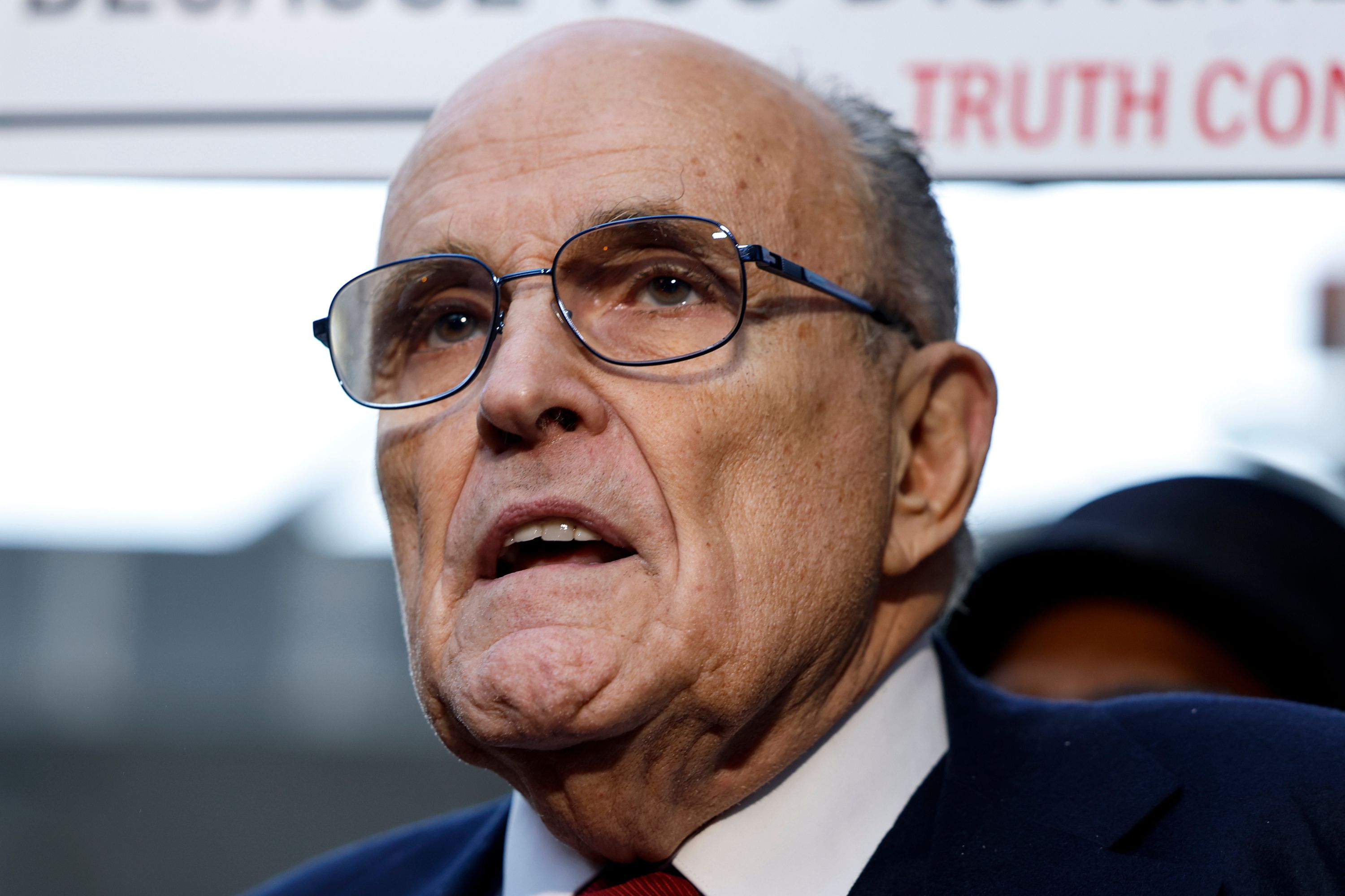 Rudy Giuliani vergleicht seinen Prozess mit Hitlers Nazi-Deutschland
