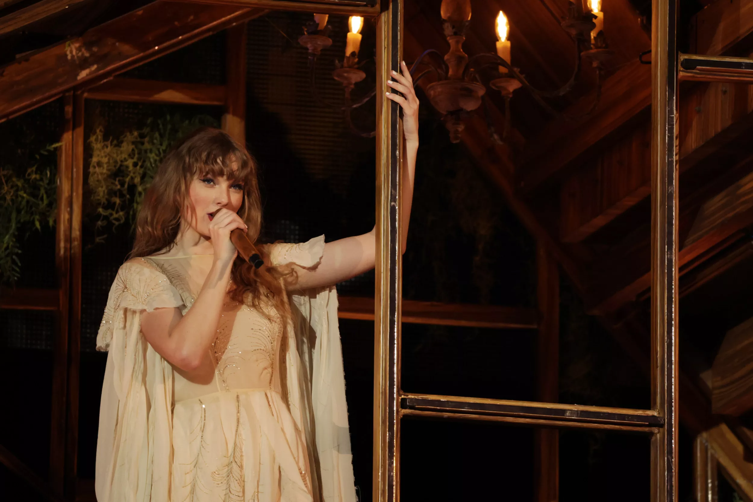 Taylor Swift's 1830s Lyrics Spark Backlash from African Americans - Vimarsana News