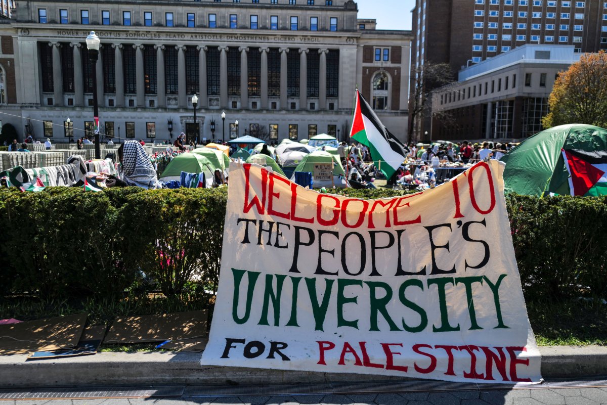 Columbia University Faculty Protest Pro-Palestinian Students Support