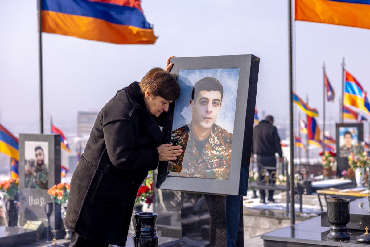 Armenian military, politicians and family of deceased