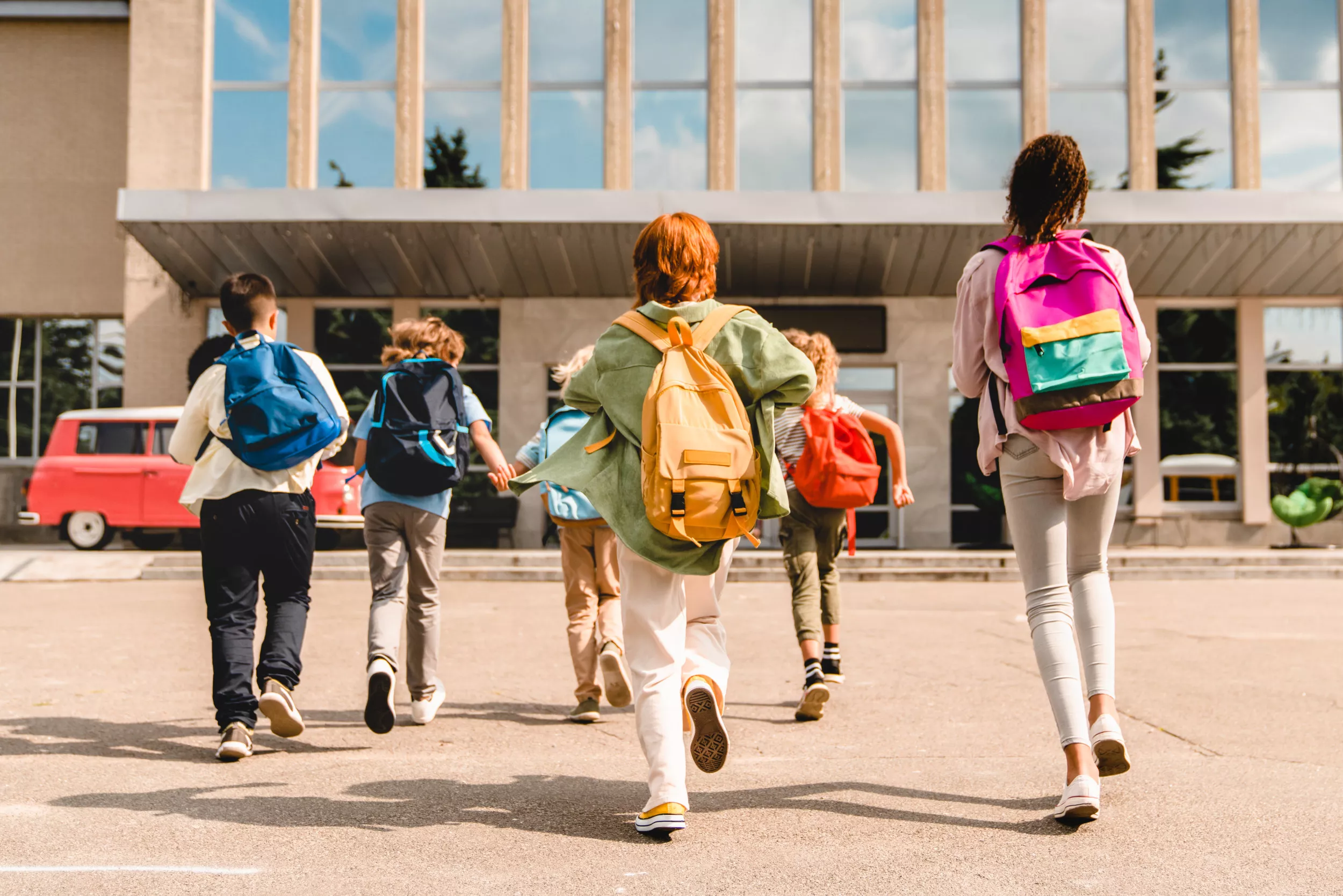 Four-Day School Week Divides Parents - Vimarsana News