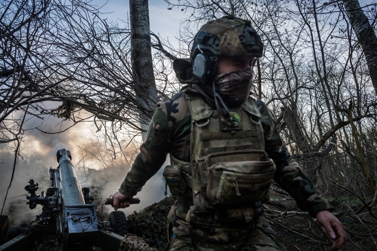 Ukraine soldiers seen in battle 
