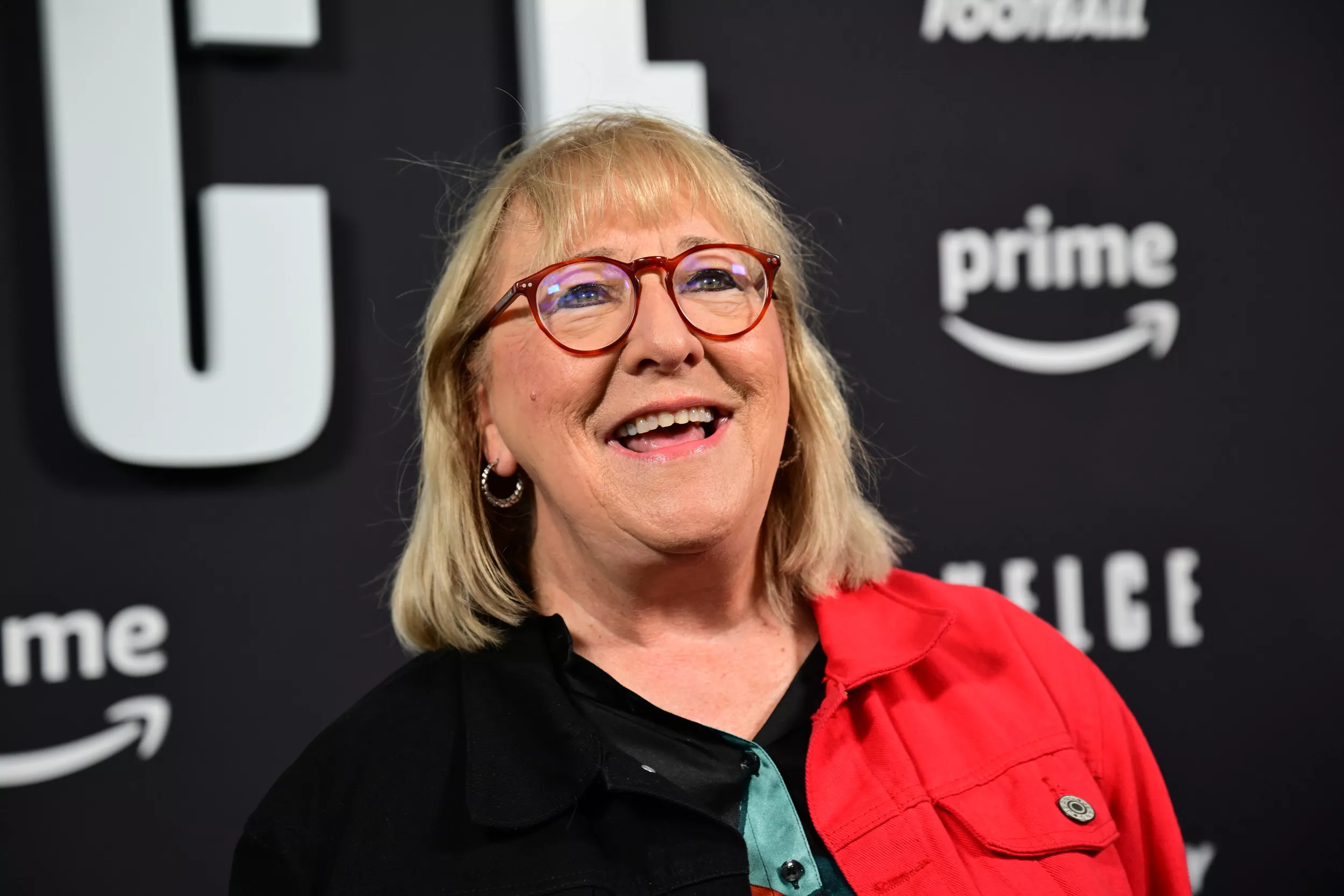 How Travis Kelce's Mom Ended Up at Lunch With Martha Stewart - Vimarsana News