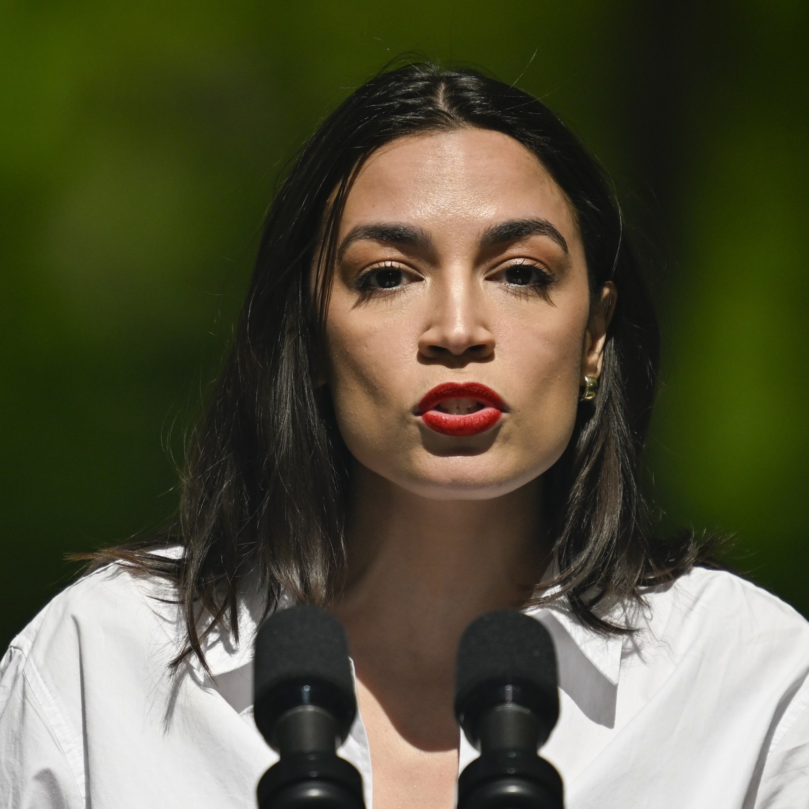 Alexandria Ocasio-Cortez Rips Democrat's 'Shameful' Post on Bernie Sanders - Newsweek