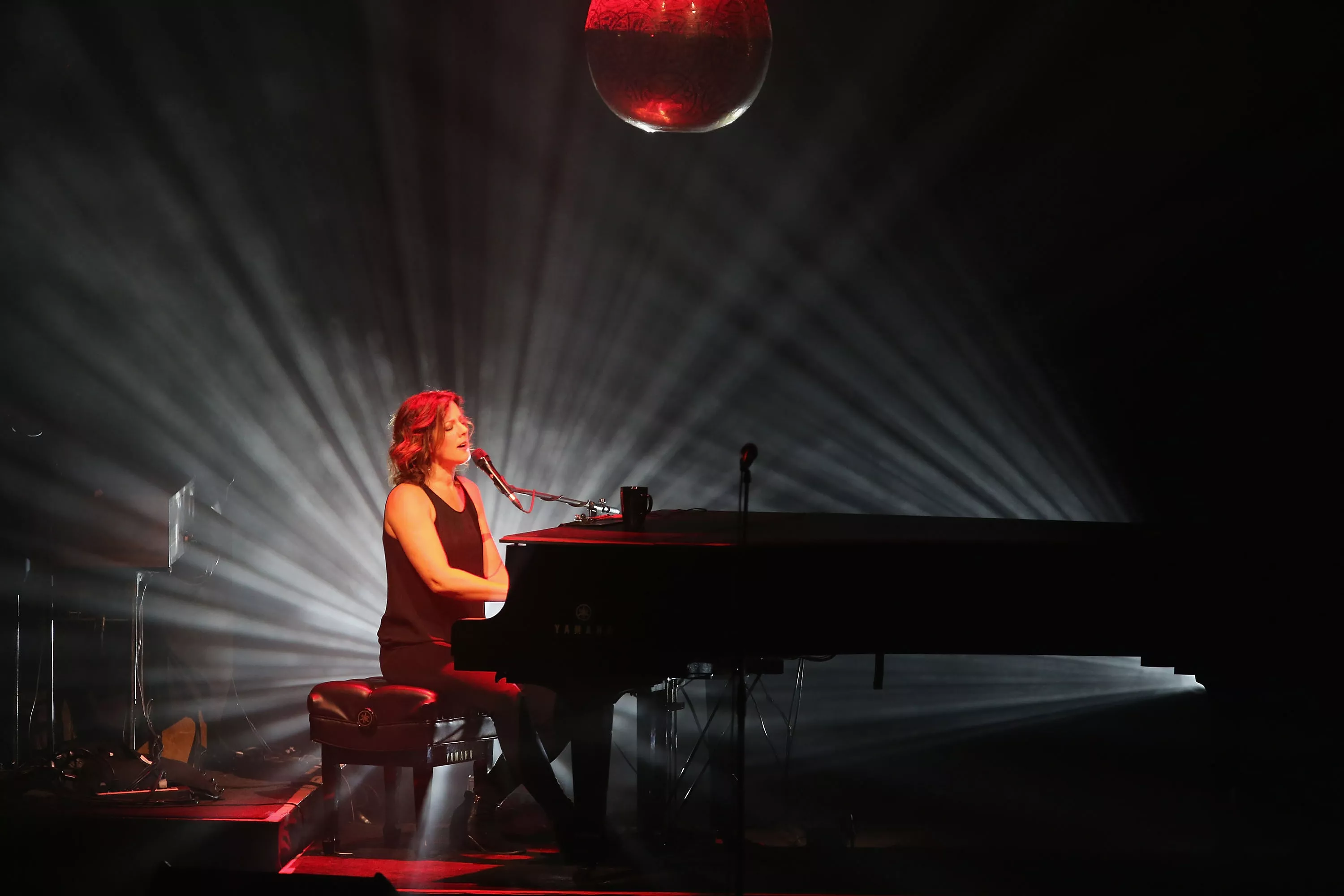 Sarah McLachlan Revisits Her Star-making Album 'Fumbling Towards Ecstasy' - Vimarsana News