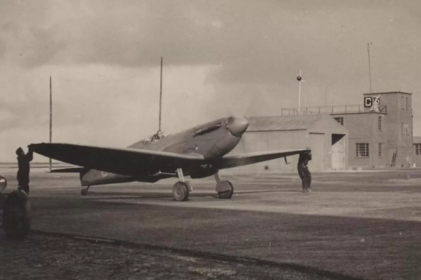 WWII 'Great Escape' Pilot's Lost Spitfire Set to Fly Again After 83 Years - Vimarsana News
