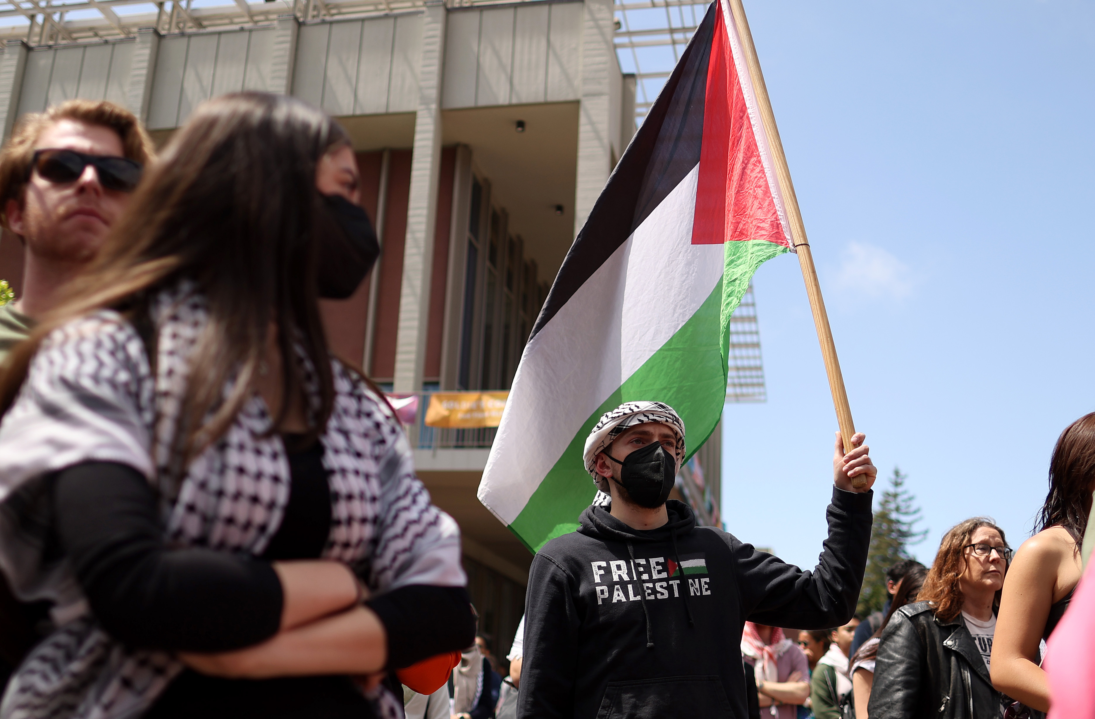 Jewish group applauds pro-Palestinian campus protesters