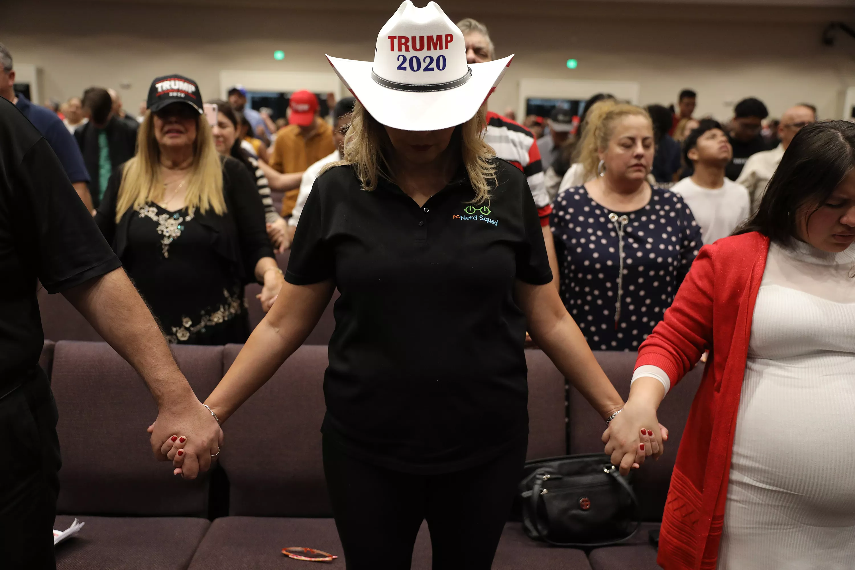 MAGA 'Prophet' Declares God is Far Right - Vimarsana News