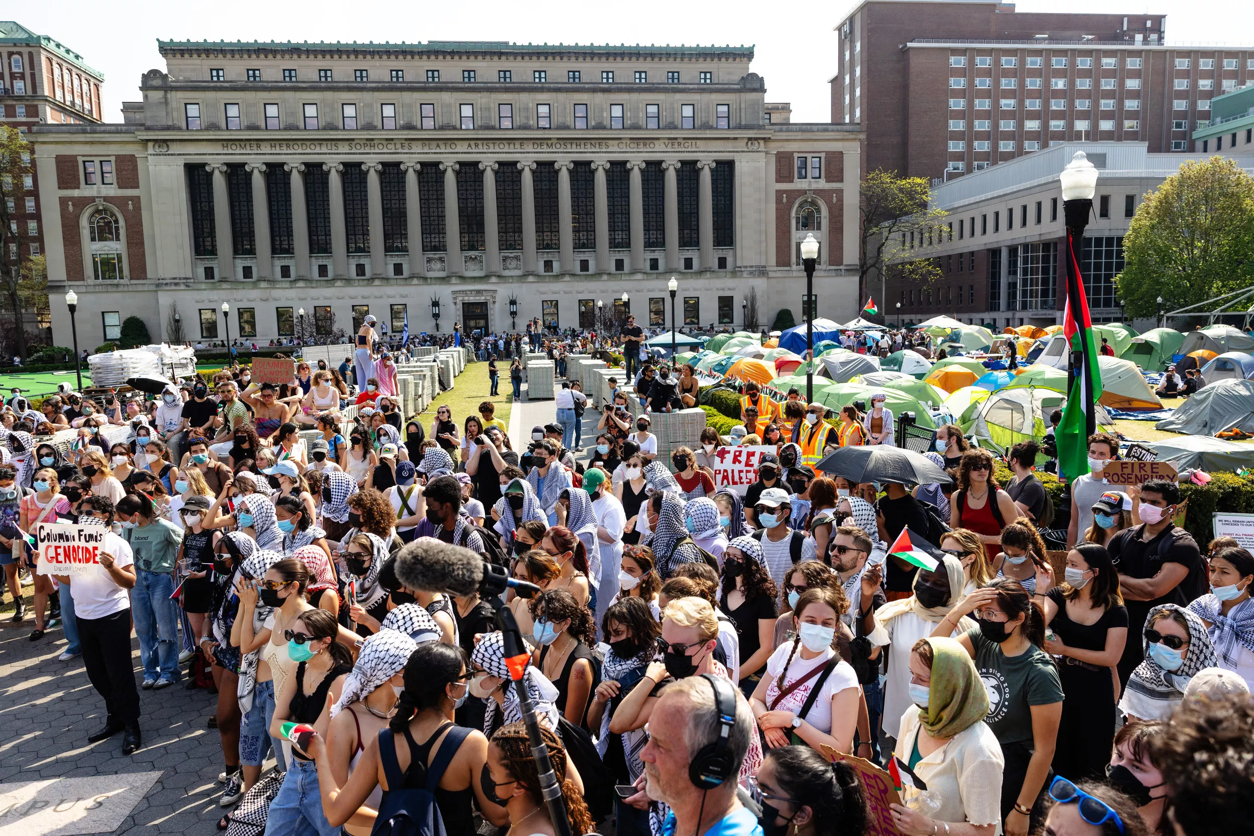 Columbia Protesters Storm Hamilton Hall - Vimarsana News