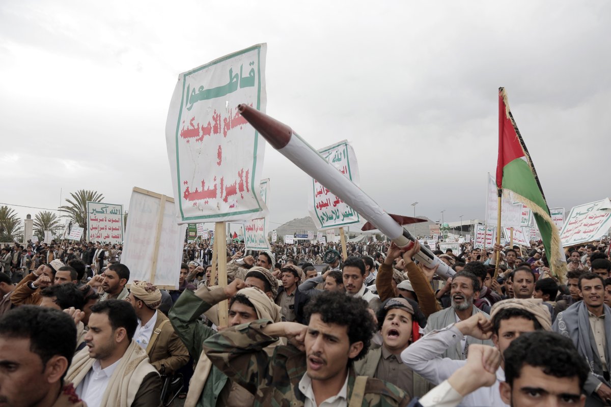 Yemenis, protest, against, Israel, in, Sanaa