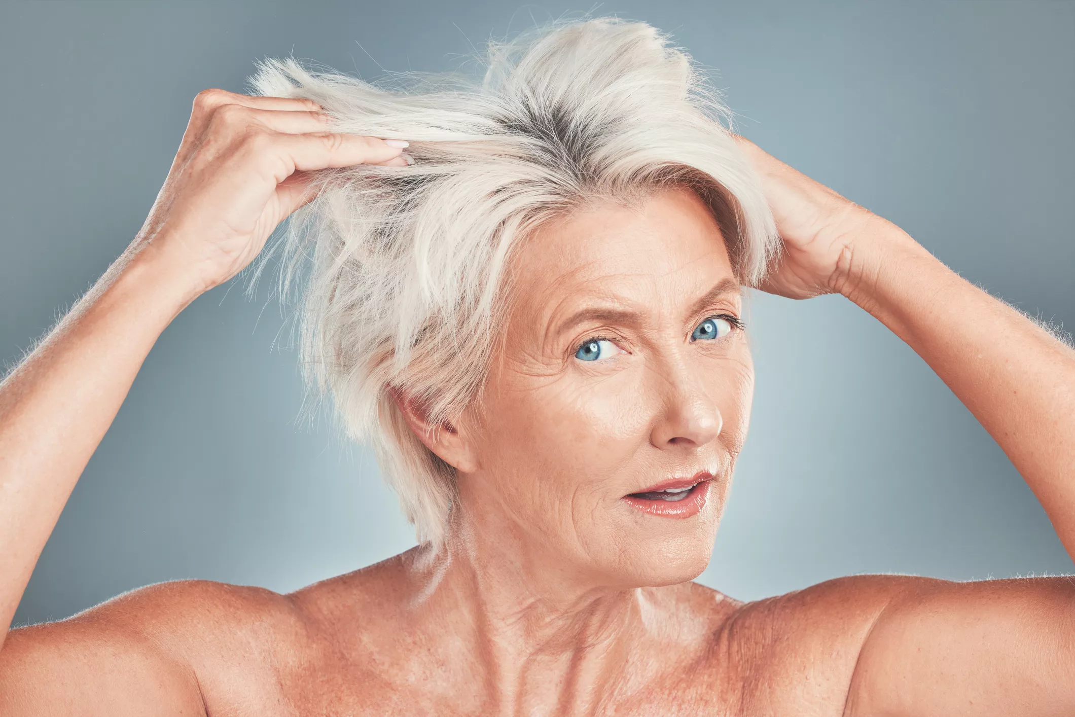 Woman Wanting Help With Mom's Hair Problem Goes Viral, Flooded With Advice - Vimarsana News