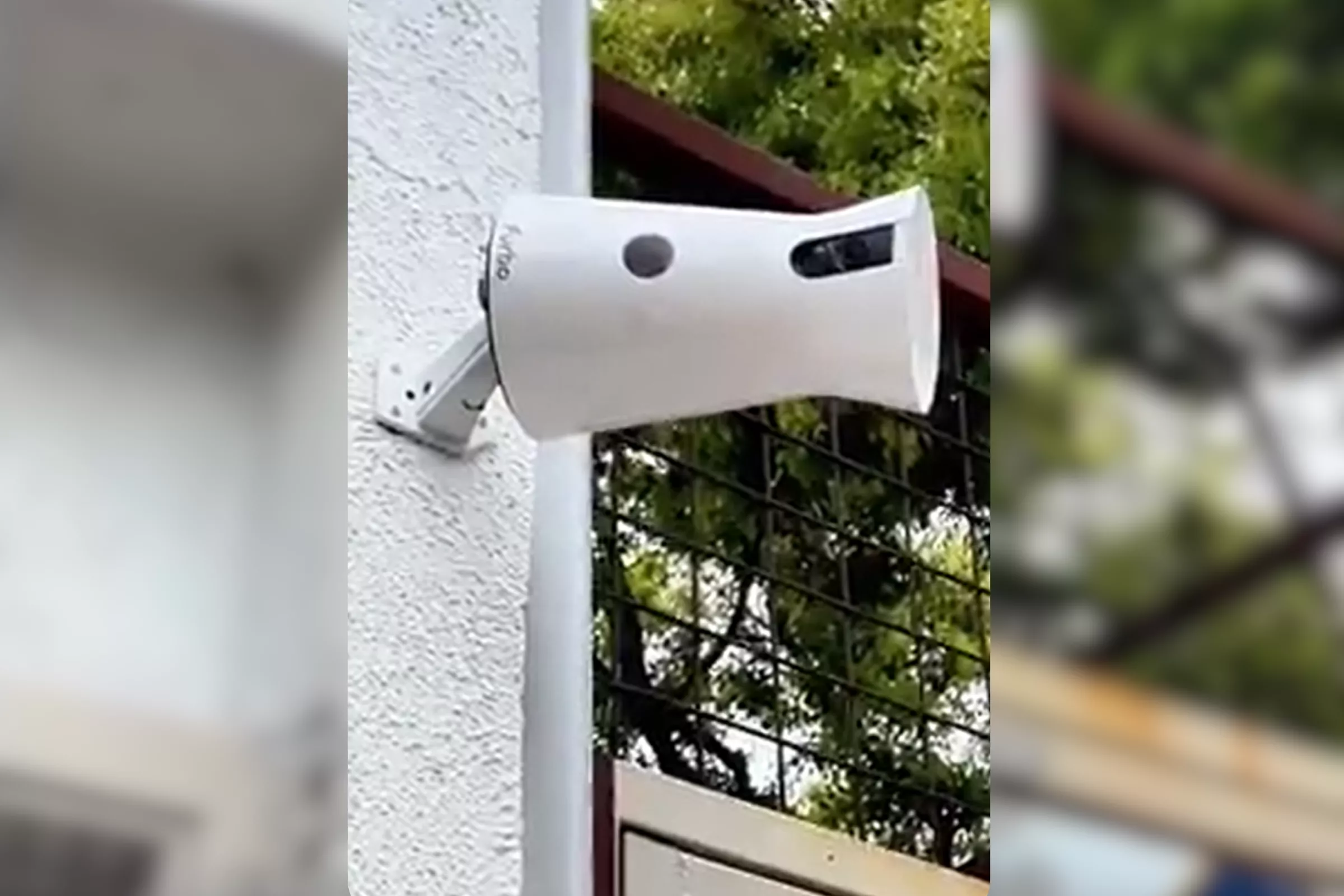 Tenant Notices Landlord Installs Cameras, in Disbelief After Looking Closer - Vimarsana News