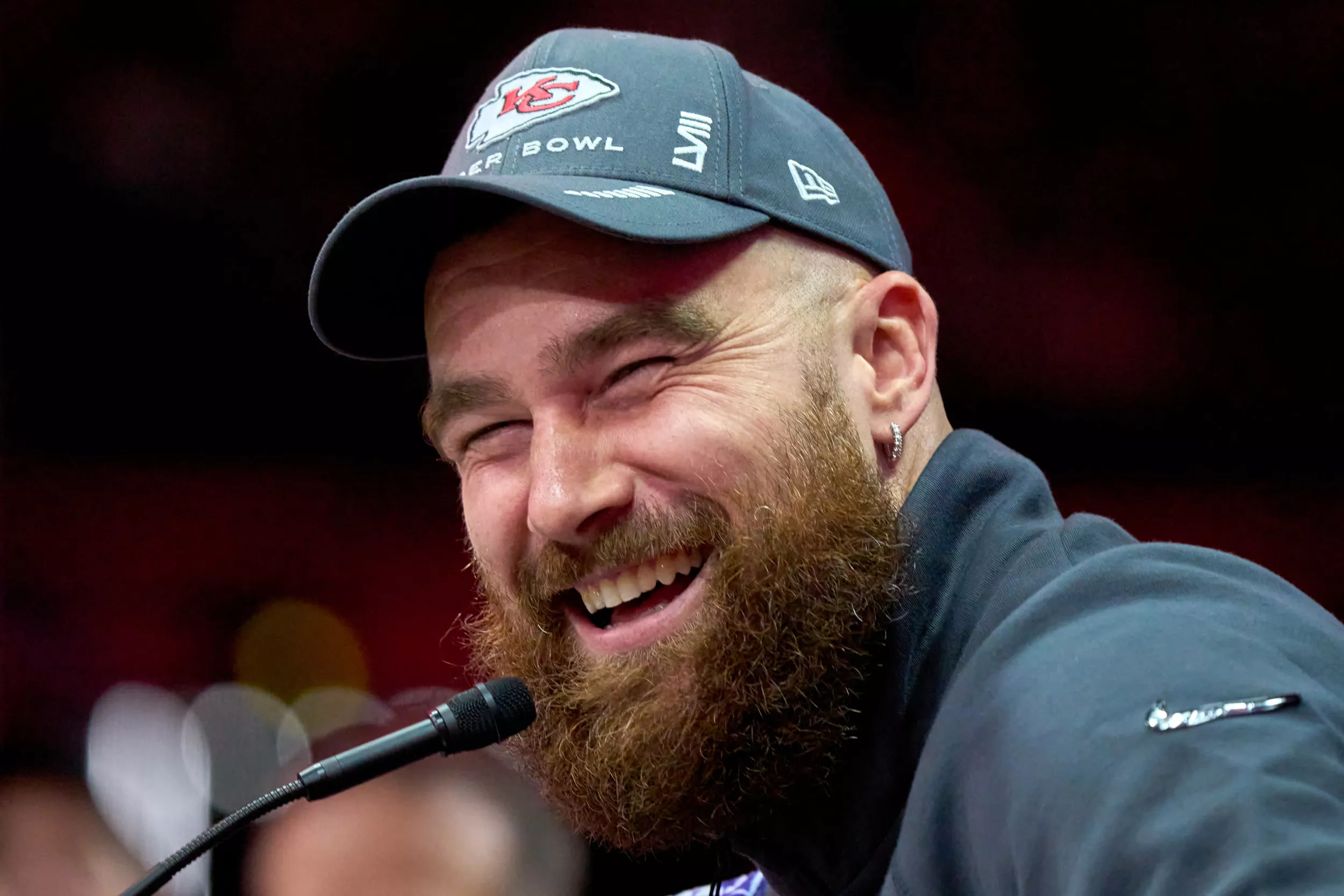 Inside Joke Between Jason and Kylie Kelce Had Travis Kelce Cracking Up - Vimarsana News