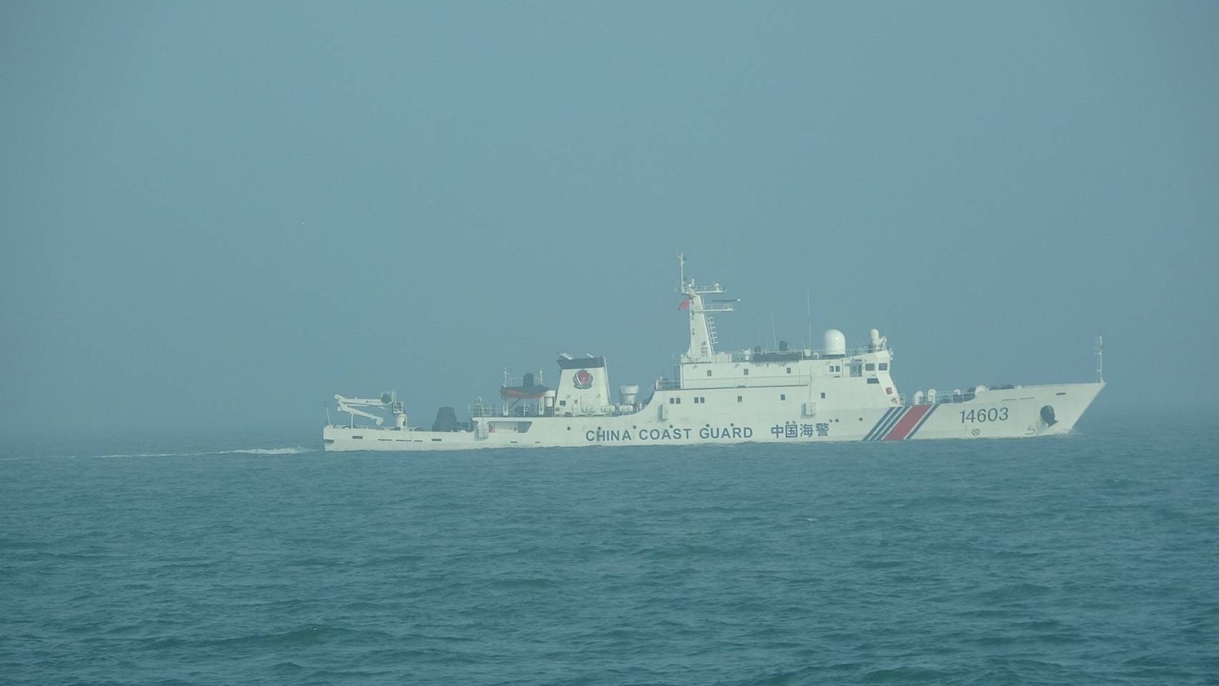 Des photos montrent des navires chinois en impasse dans les eaux voisines