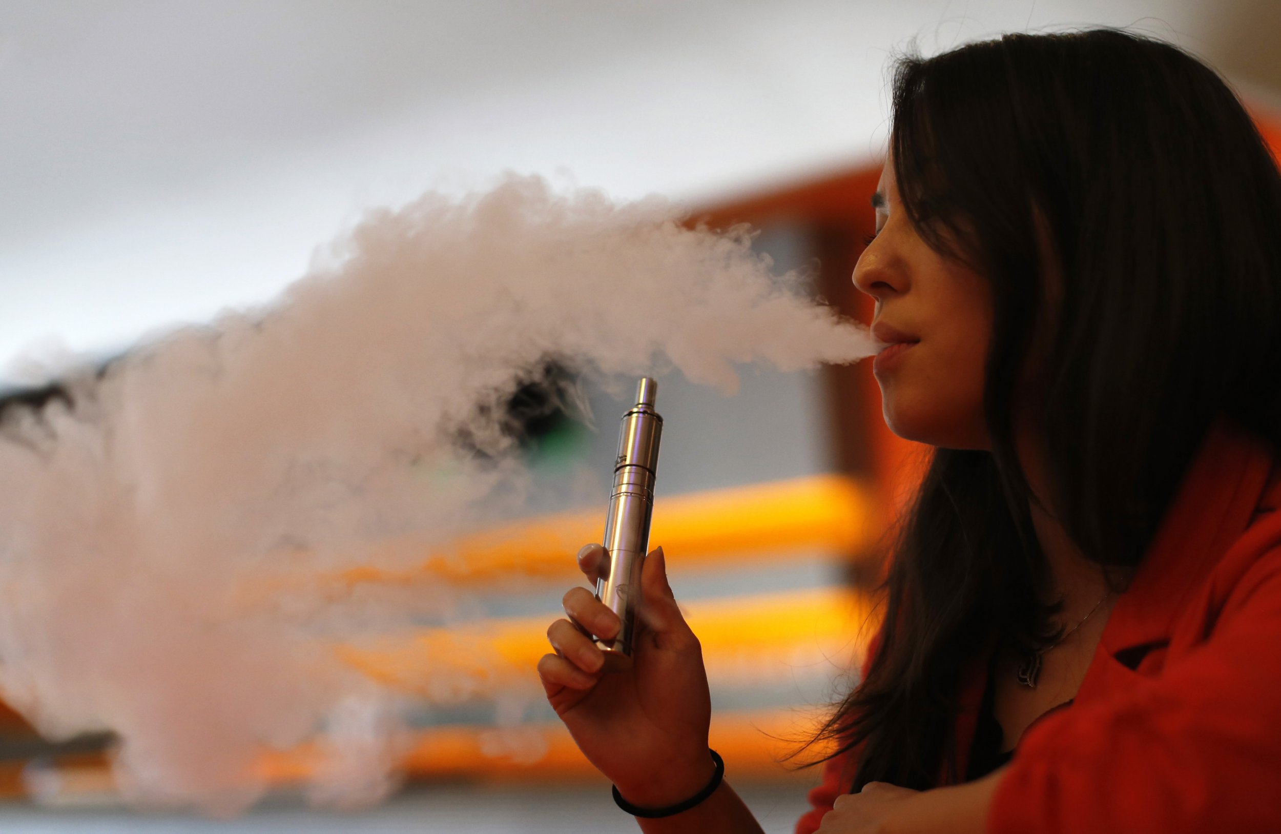 Veteran E Cigarette Users Fret Cloud Chasers Give Them a Bad Name