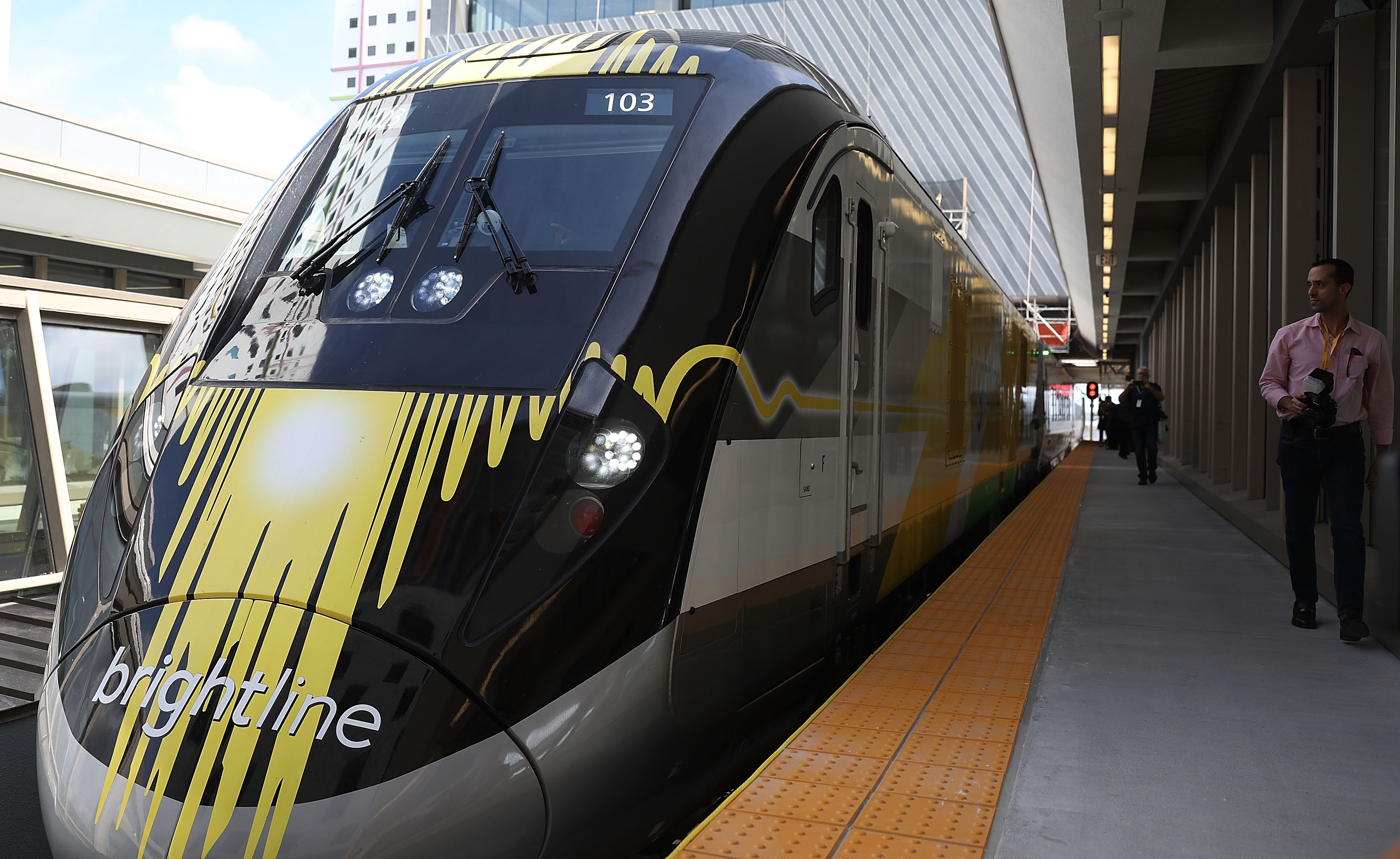 Fast Train Florida All Aboard As Brightline Launches Fast Train Fast Train Florida All Aboard As Brightline Launches Fast Train