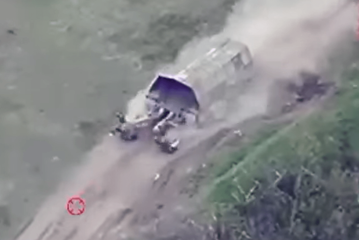 Russian 'Turtle Tanks' Onslaught Goes Horribly Wrong in Ukraine Video ...