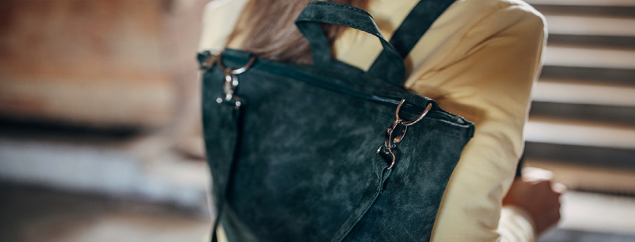 人気ものnomine leather shoulder bag バッグ