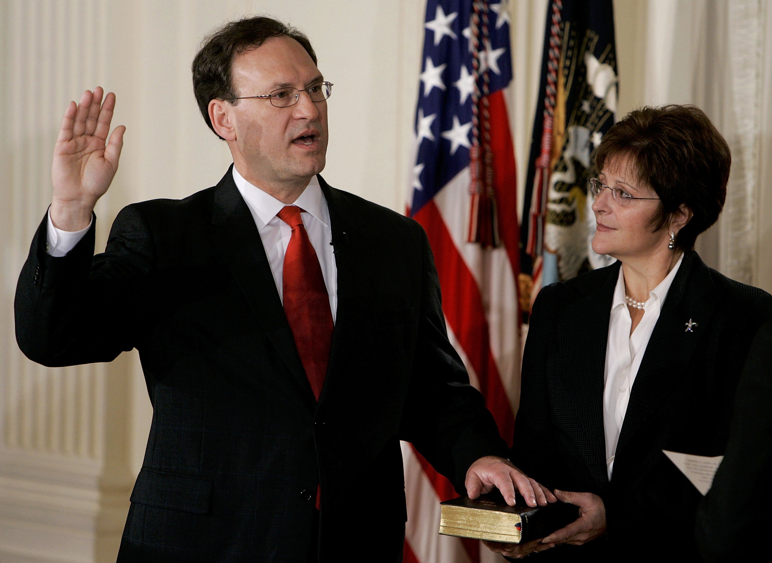 Who Is Samuel Alito's Wife? Martha-Ann In Spotlight After Flag Scandal ...