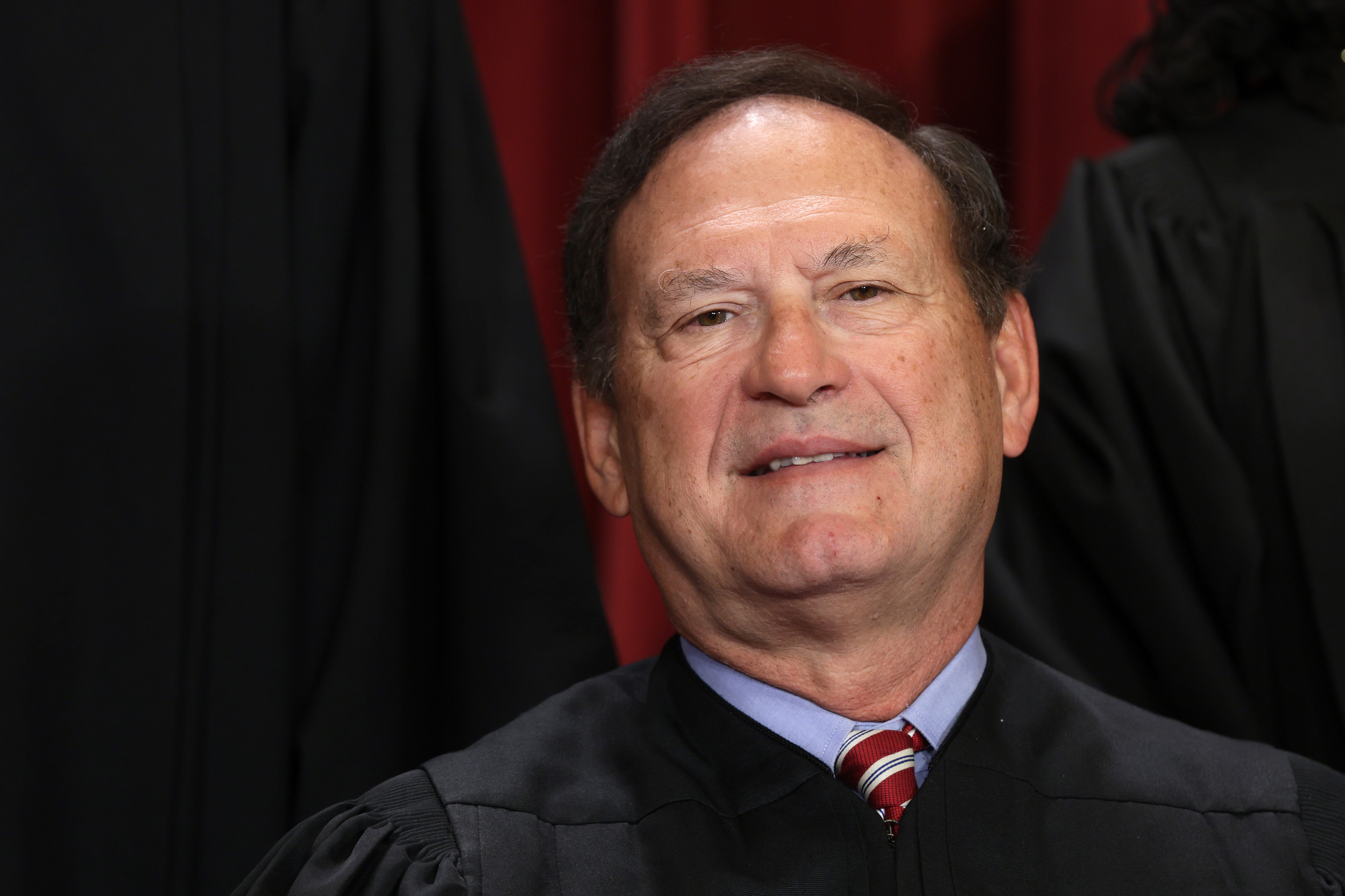 republicans-slam-supreme-court-justice-samuel-alito-newsweek