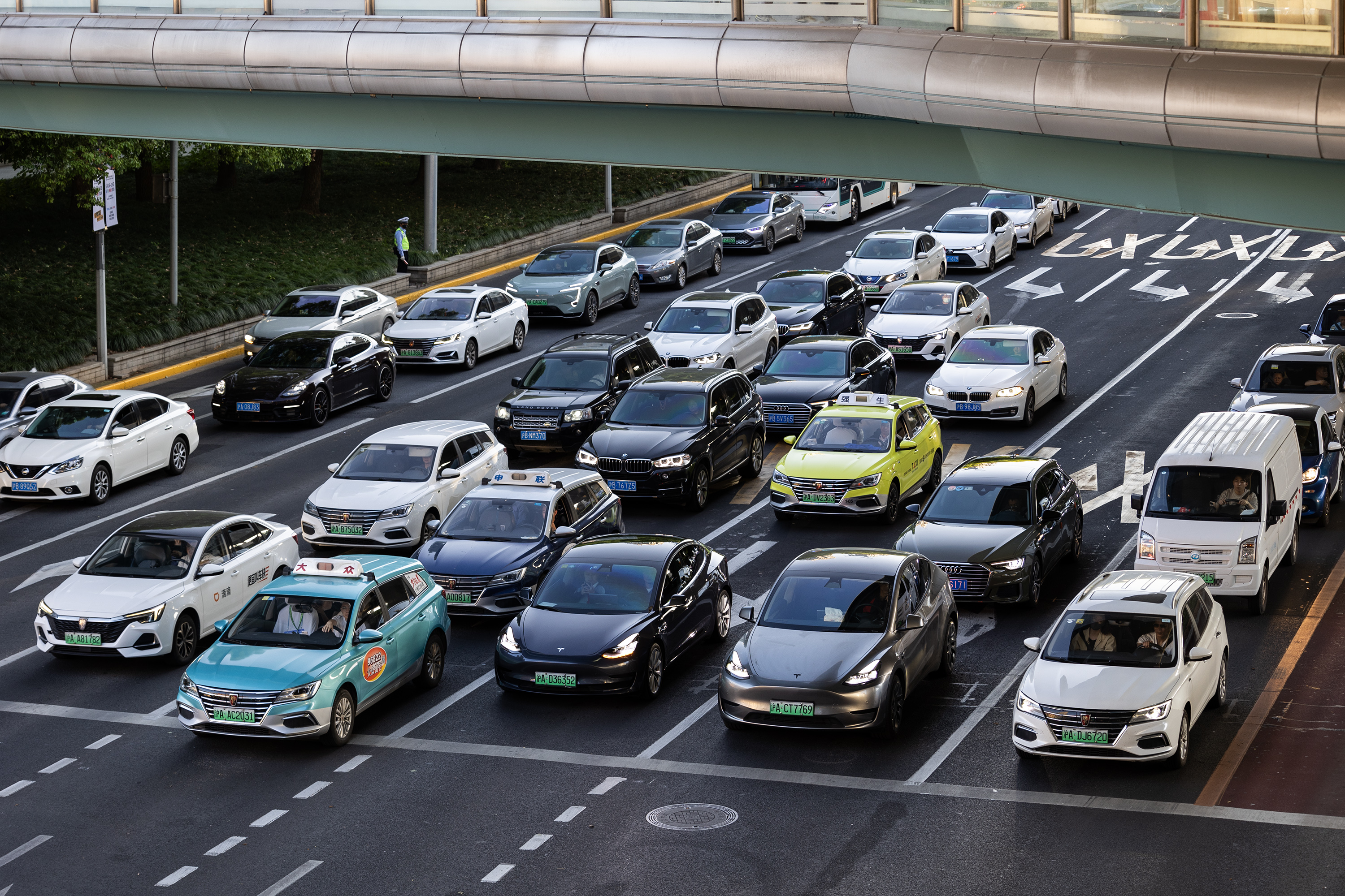 China Dominance Fears Over Electric Car Battery That Charges In 10 Minutes