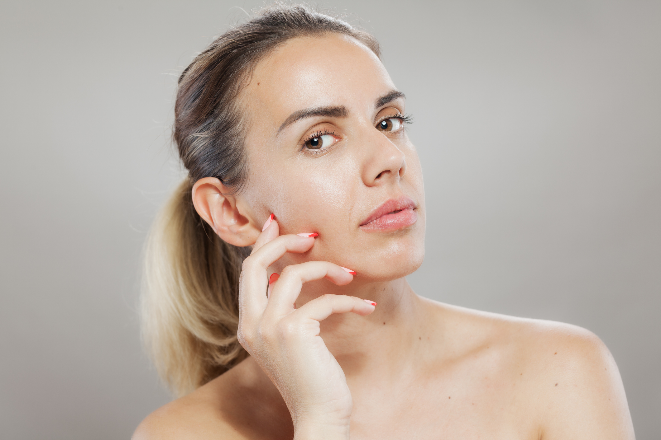 Woman Asks About Skin Care Changes For Her 30s, Gets 'Ruthless' Response - Vimarsana News