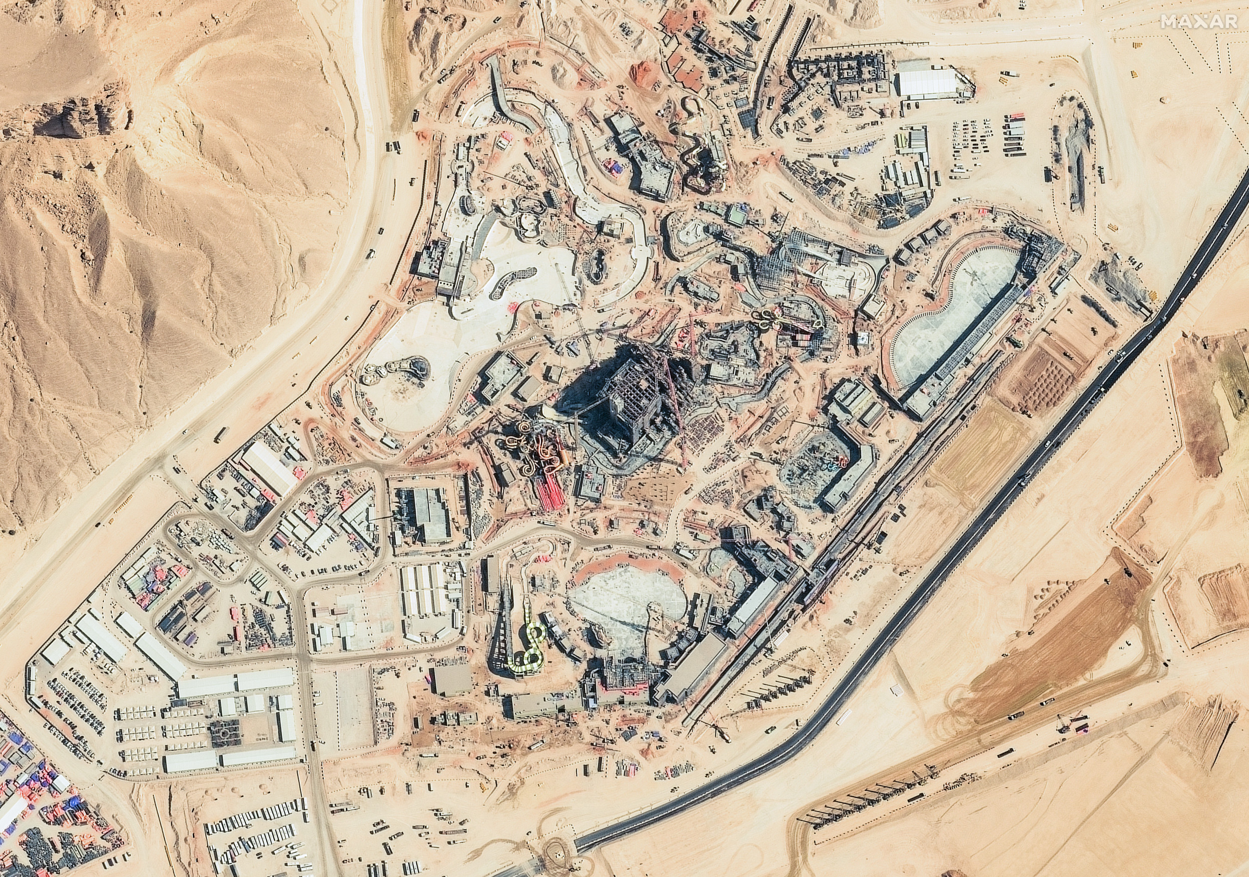 Des images satellite montrent qu’un immense parc à thème prend forme en Arabie Saoudite