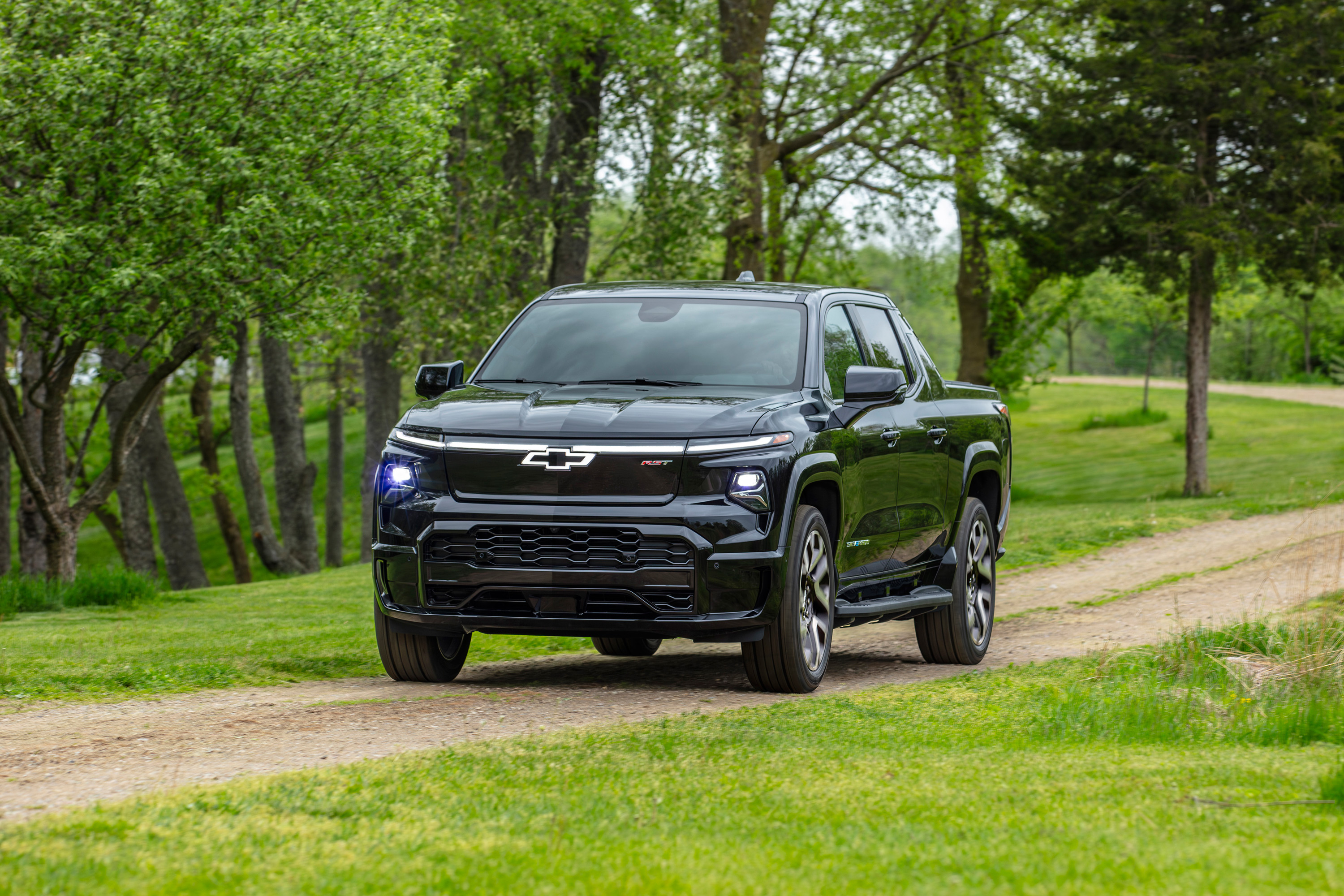 2024 Chevrolet Silverado EV Review Clever Engineering Makes Up For EV