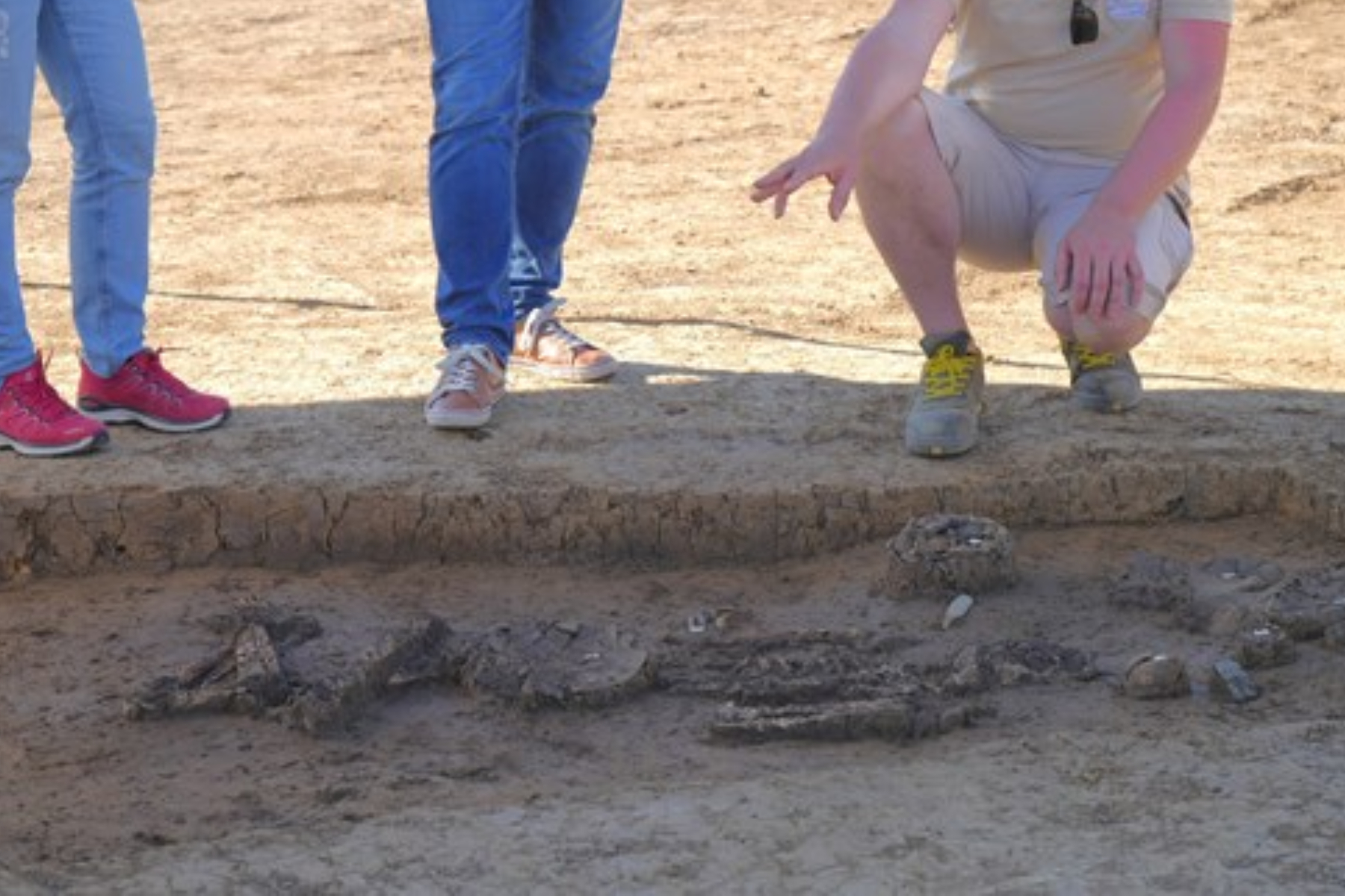 Des archéologues font une « découverte sensationnelle » de la tombe d’un chef néolithique
