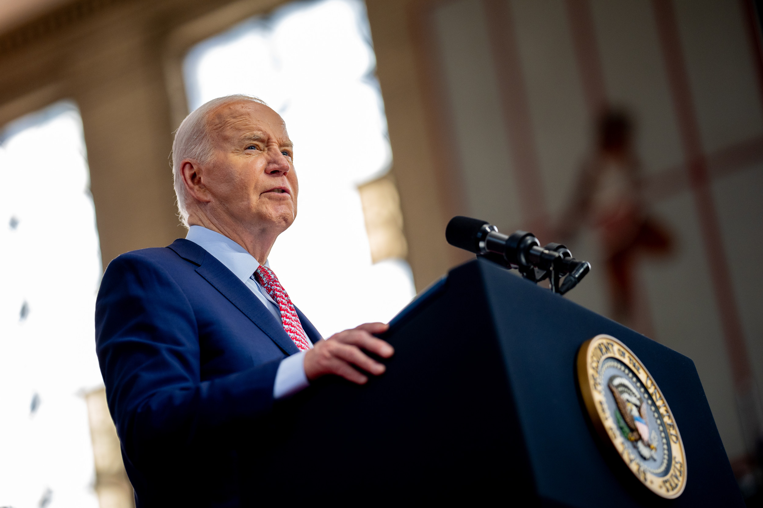 Les anciens membres du personnel de Biden disent que les gens en ont « marre » de la Maison Blanche