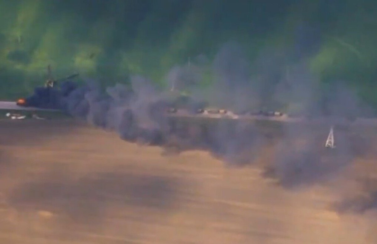Ukraine Strikes on Russian Column