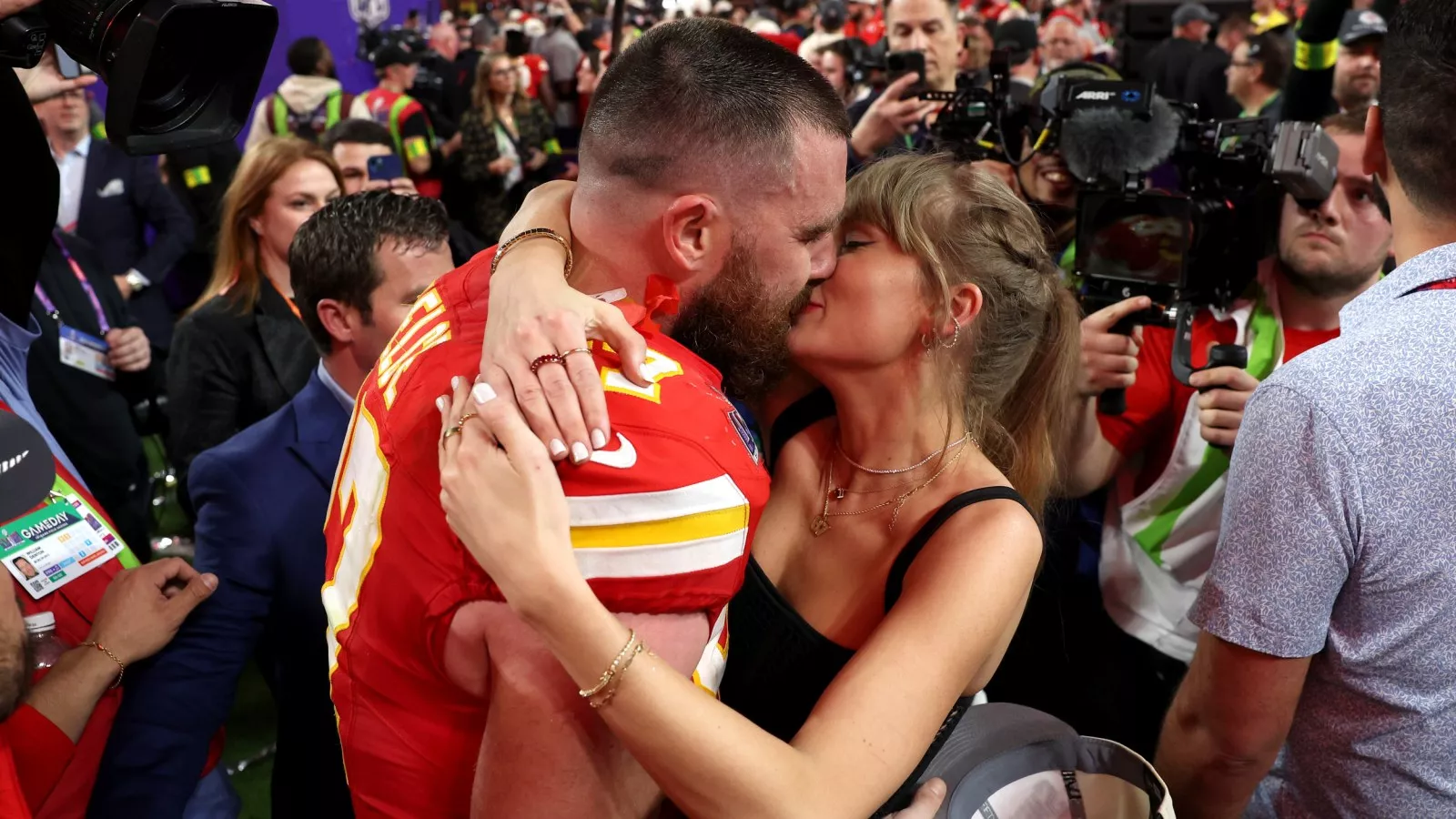 Jason Kelce Reveals Why It's Impossible for Taylor Swift and Travis Kelce to Have a 'Normal' Relationship - Newsweek