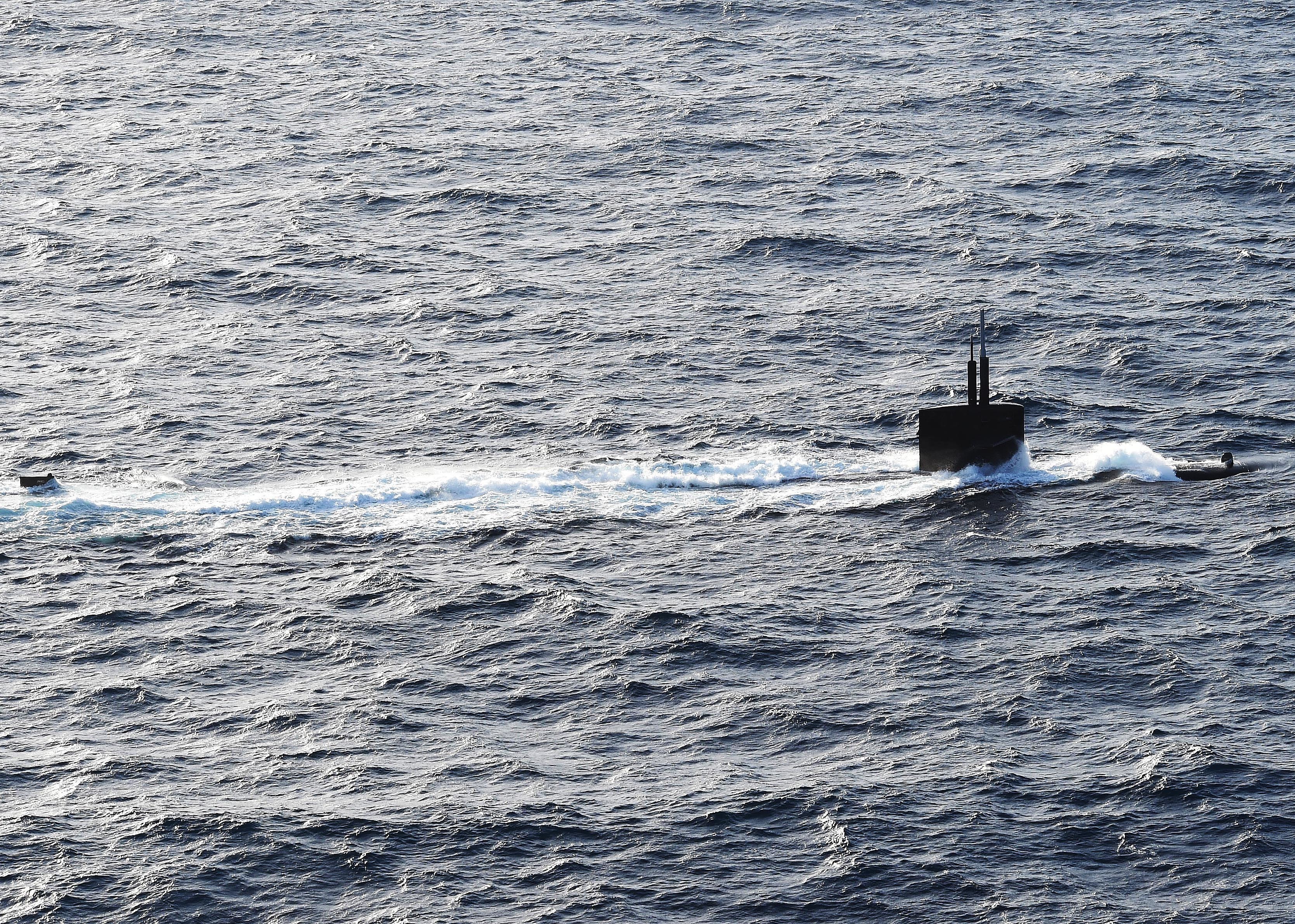 US Nuclear Attack Submarine Surfaces in Cuba Behind Russian Fleet ...