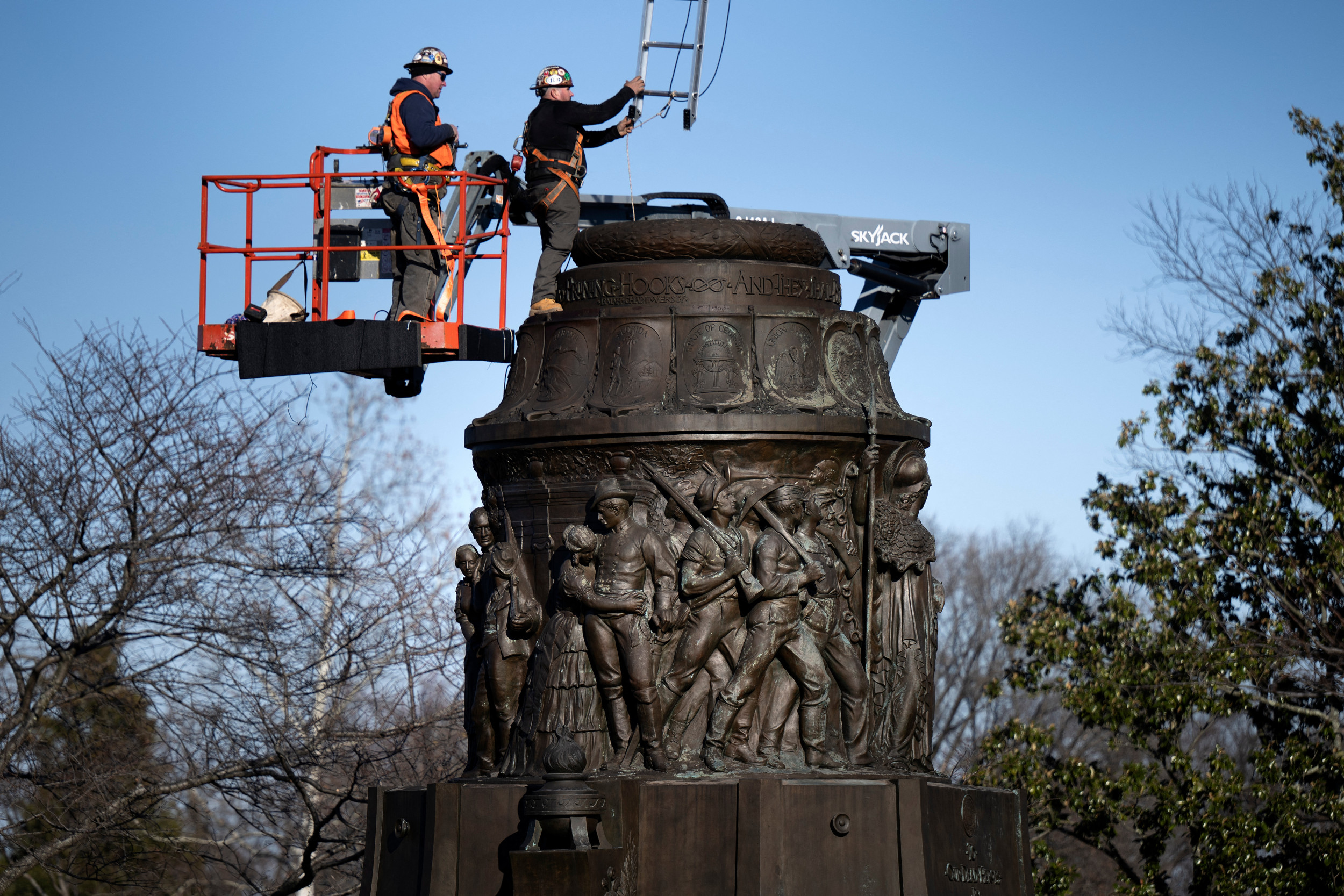 Ces républicains ont voté pour restaurer le monument confédéré à Arlington