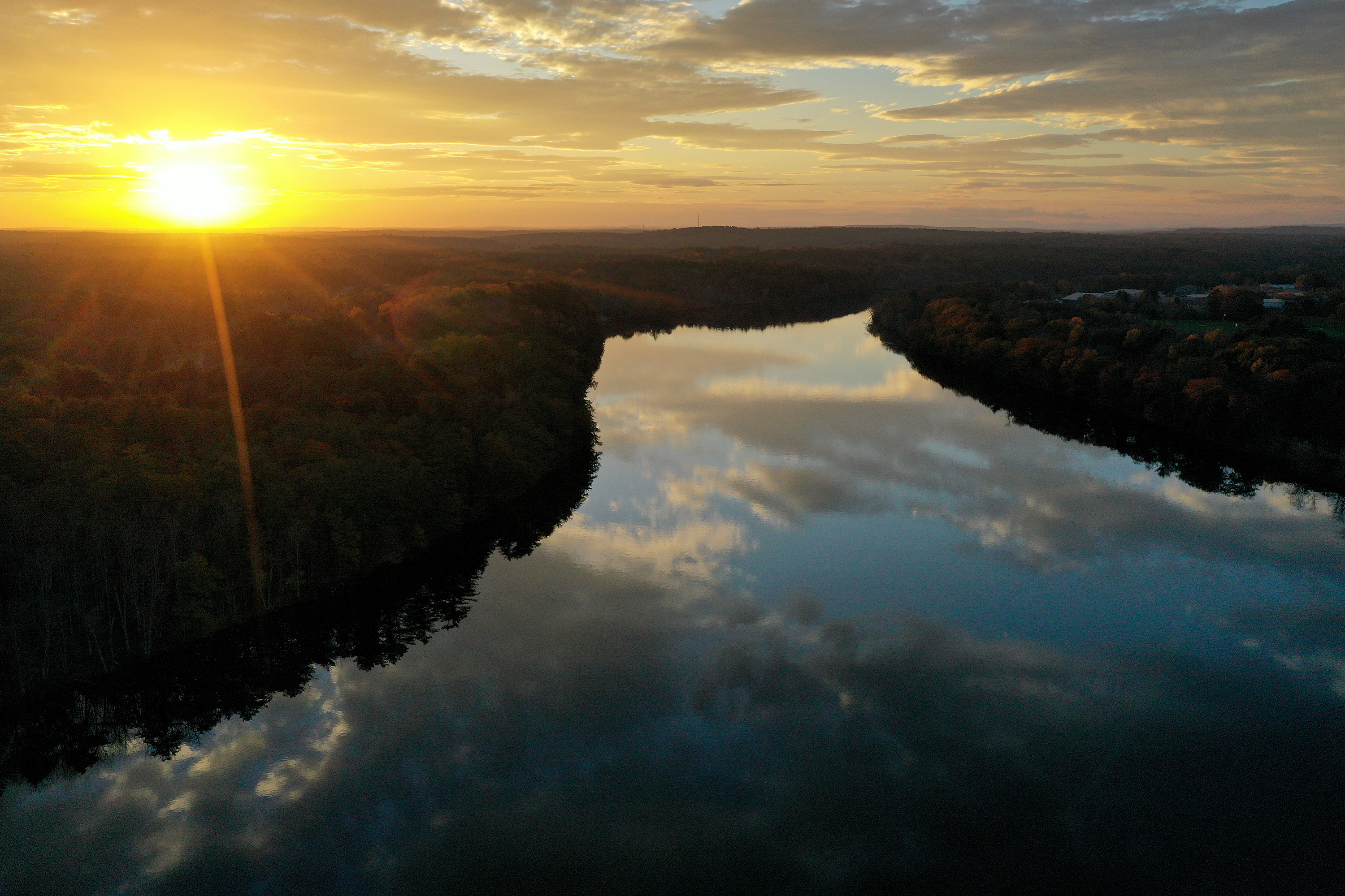 Pilot Rescued by kayakers After Crashing into Androscoggin River