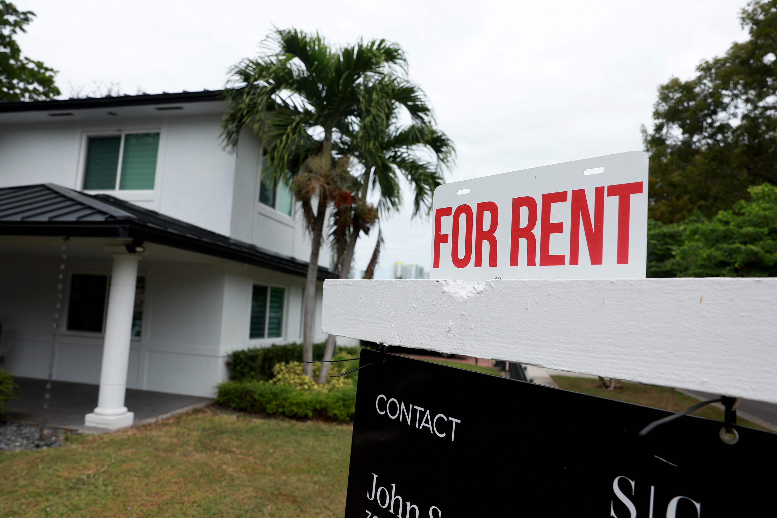 Florida homes empty as housing market tumbles in some cities