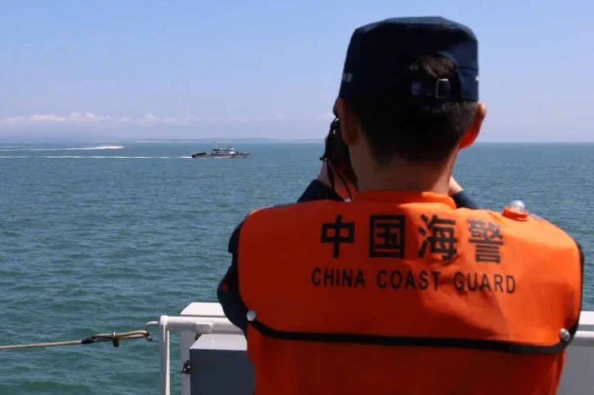 Des navires chinois « expulsés » des eaux voisines
