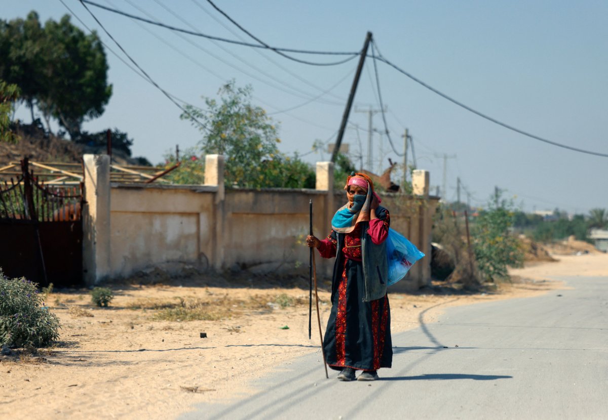 Una mujer que lleva Tatreez en Gaza