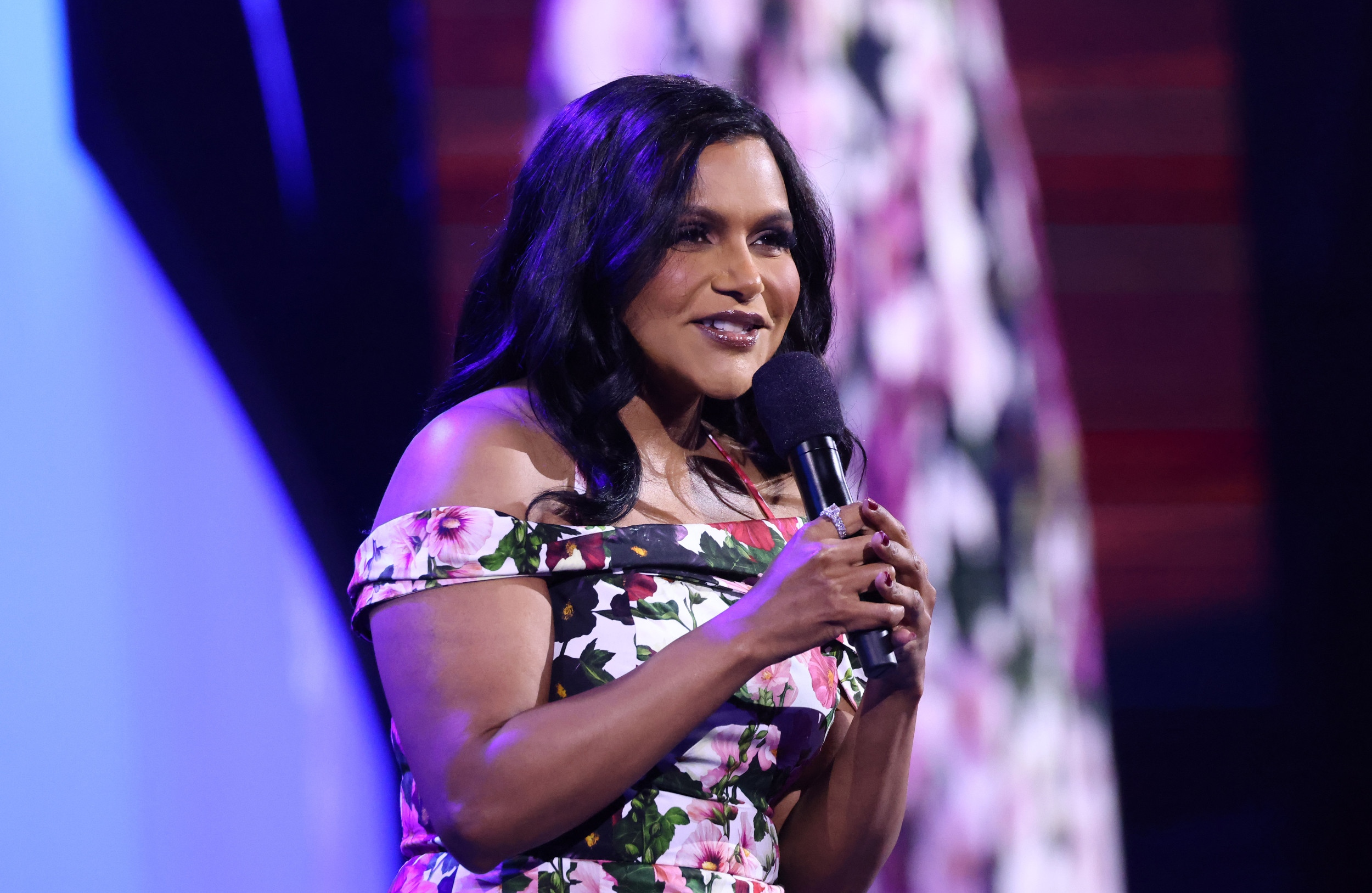 Mindy Kaling Embraces 'Fabulous' Post-Baby Body in Swimsuit - Newsweek