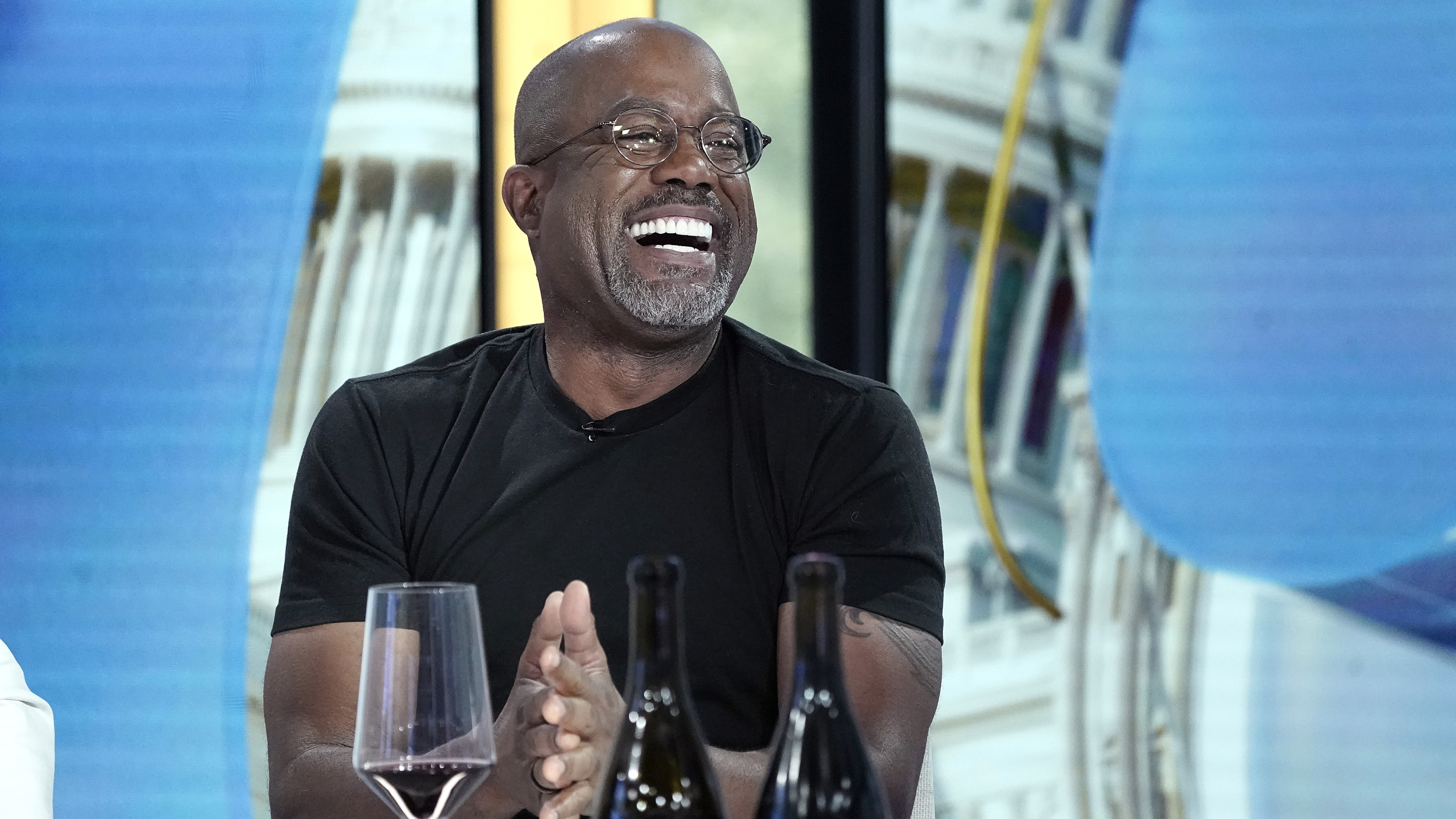 Darius Rucker Is a Wine Aficionado Who Can't Get Enough of Taylor Swift ...