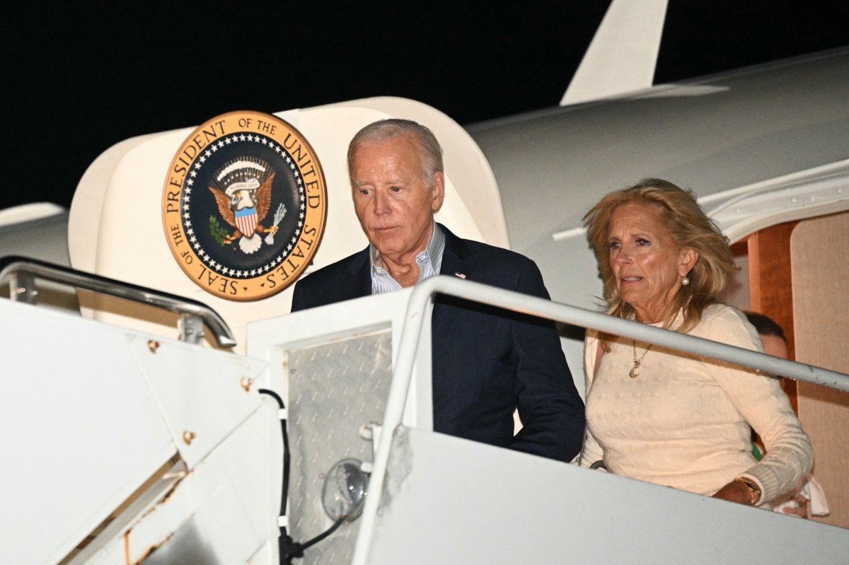 Biden arrives at Camp David